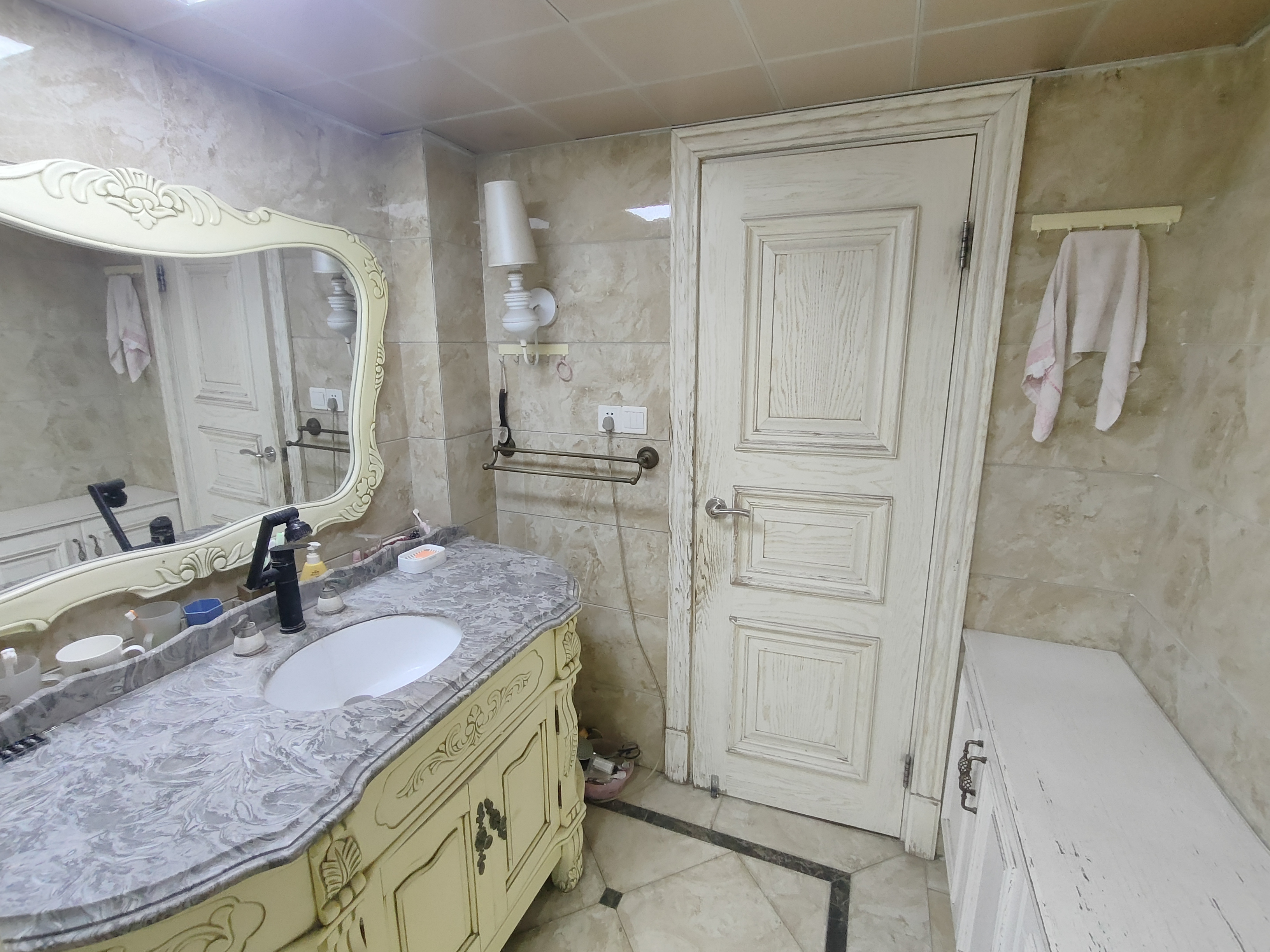 龙泉国际 3室2厅2卫 3000.0元/月 龙泉国际 3室2厅2卫 3000.0元/月室内图