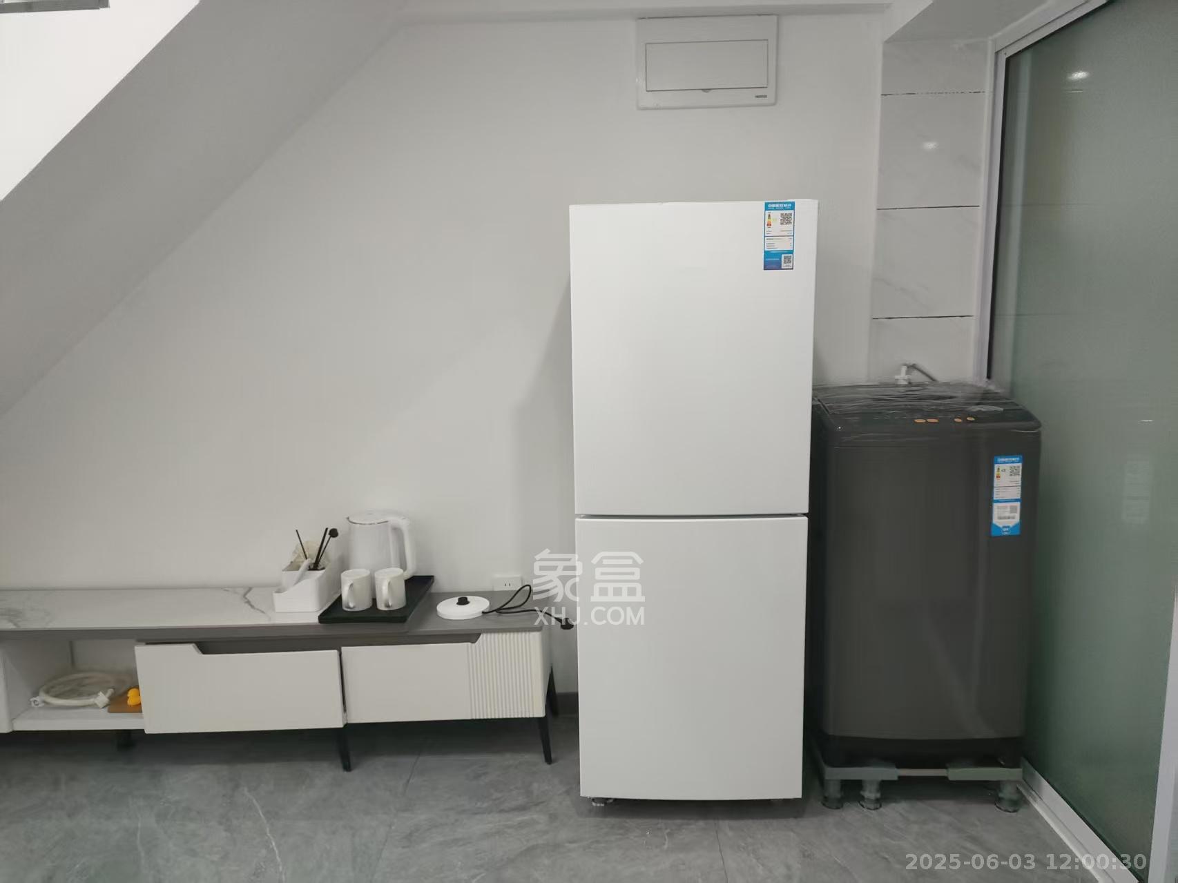 保利恒伟时光印象  1室1厅1卫    1700.0元/月室内图