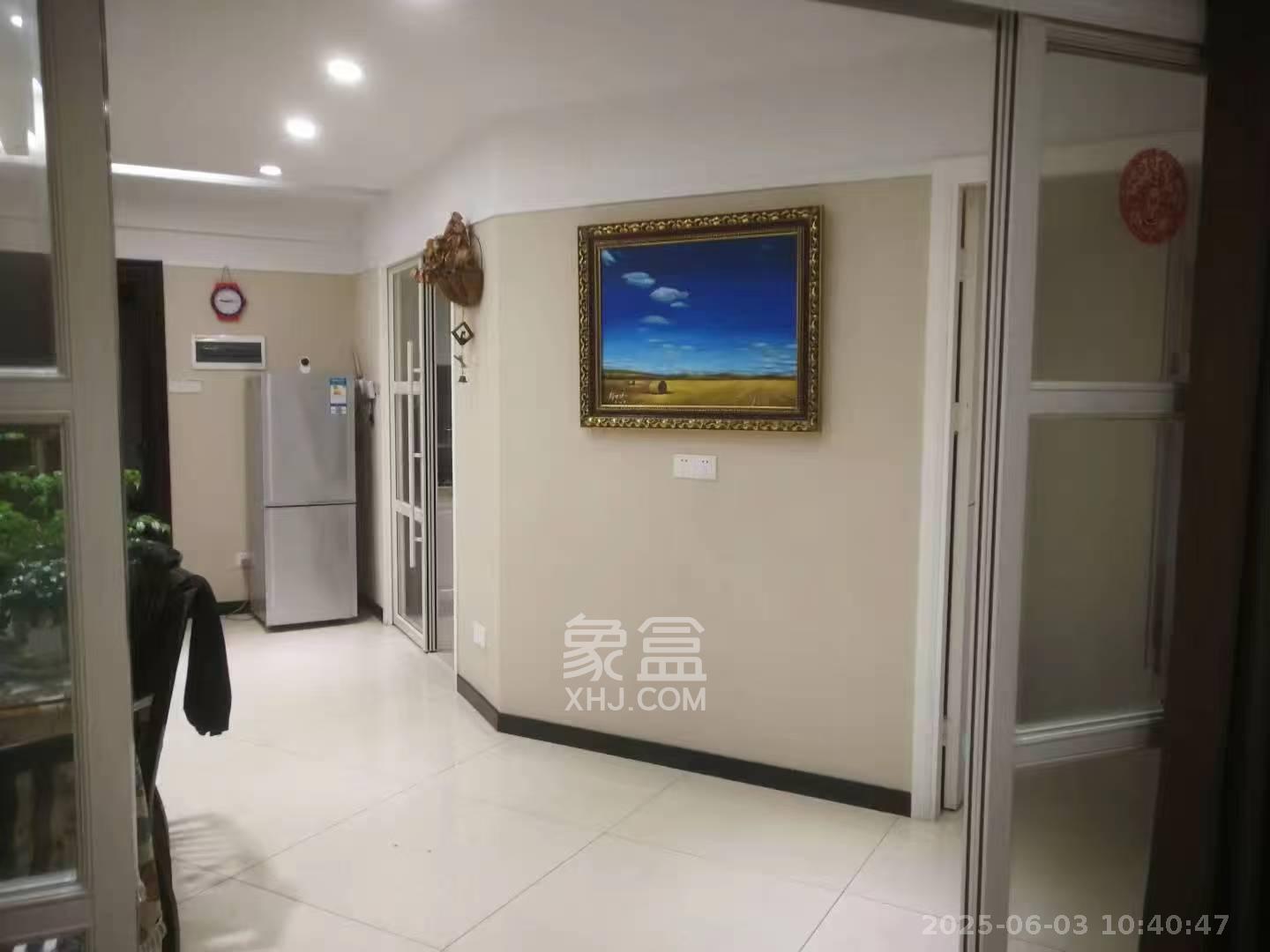 西罗亚大厦  2室1厅1卫   3500.00元/月室内图1