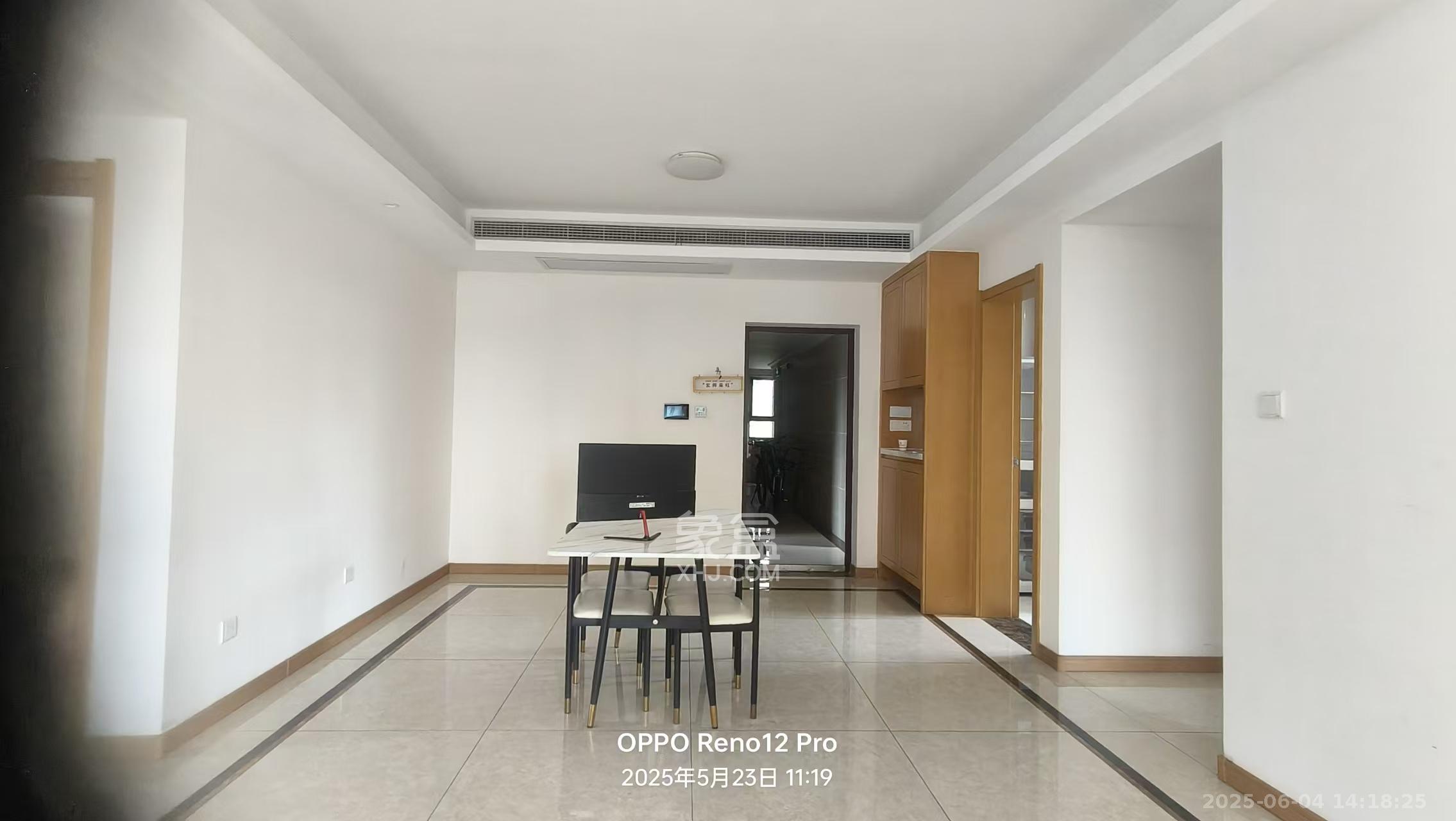 中建嘉和城凤凰台(中建瑞兴家园)  3室2厅2卫    1900.0元/月 中建嘉和城凤凰台(中建瑞兴家园)  3室2厅2卫    1900.0元/月