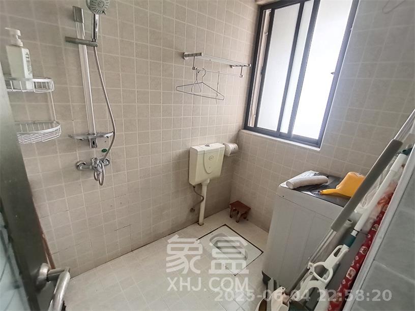 阳光100一期、四五期 3室2厅1卫 2200.0元/月 阳光100一期、四五期 3室2厅1卫 2200.0元/月室内图