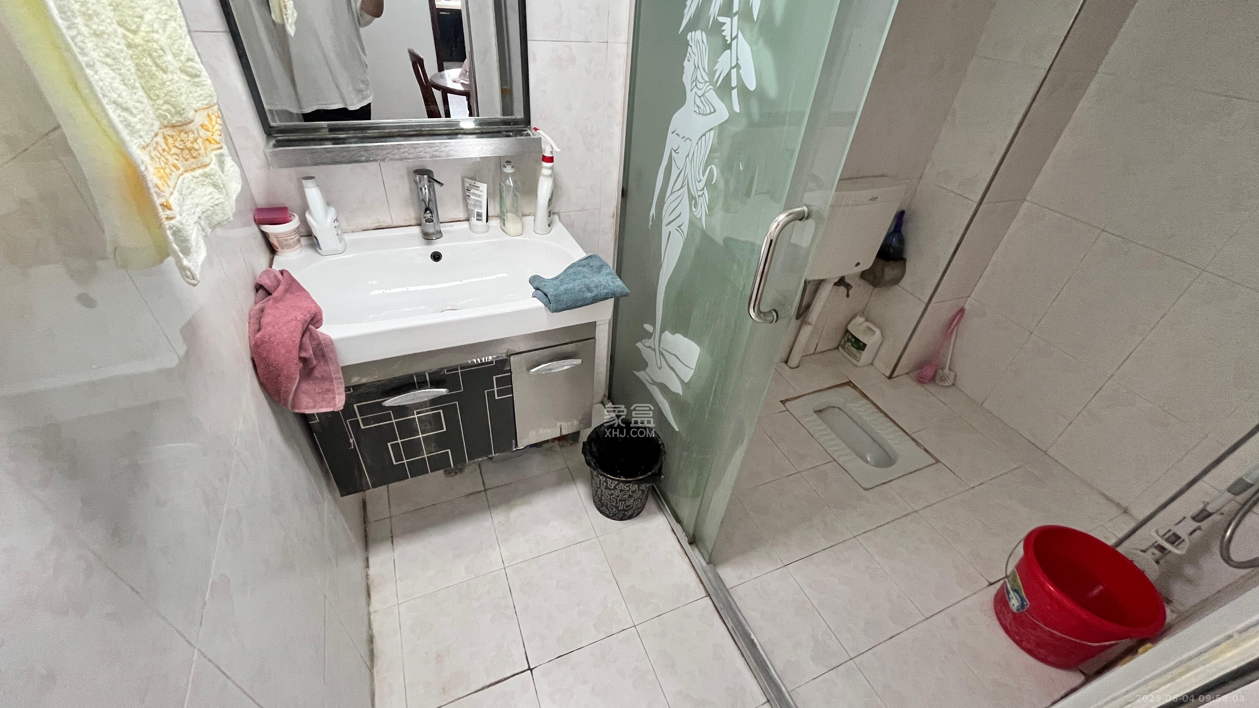 天凯东苑 2室2厅1卫 1600.0元/月 天凯东苑 2室2厅1卫 1600.0元/月室内图