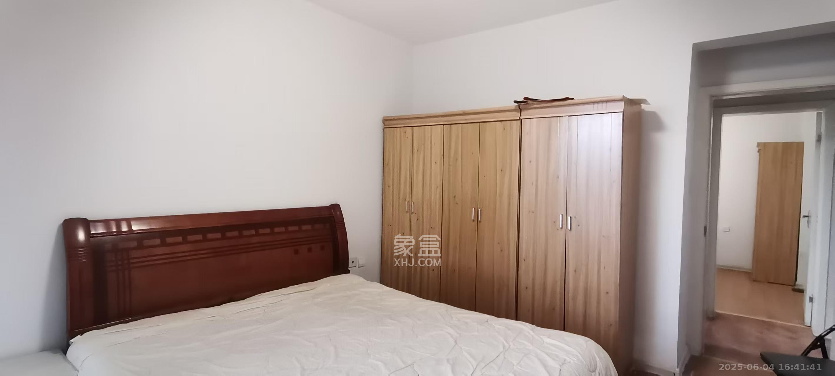 融科东南海  3室1厅1卫   2600.00元/月室内图