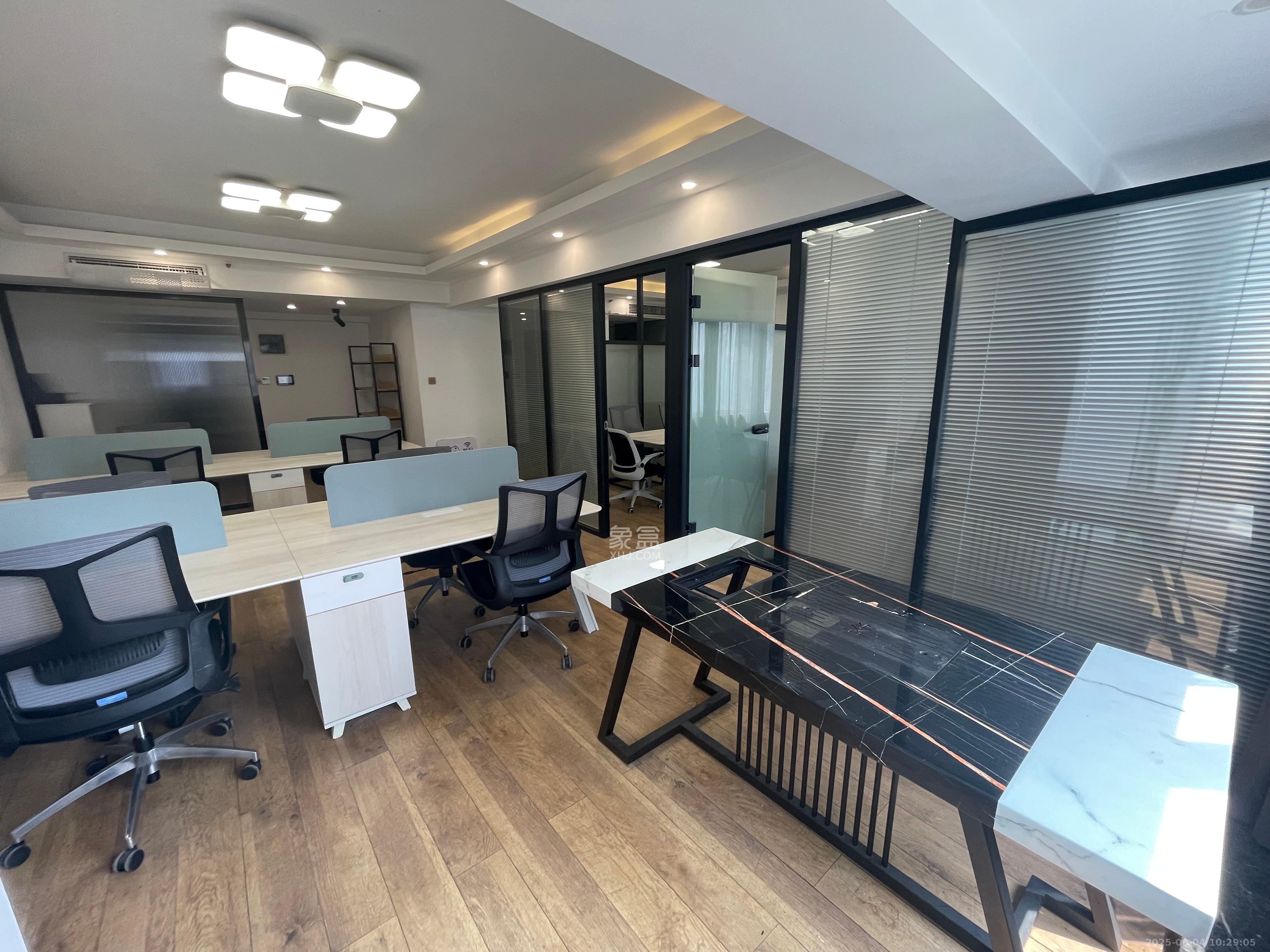 保利国际广场 1室1厅1卫 4500.0元/月 保利国际广场 1室1厅1卫 4500.0元/月室内图