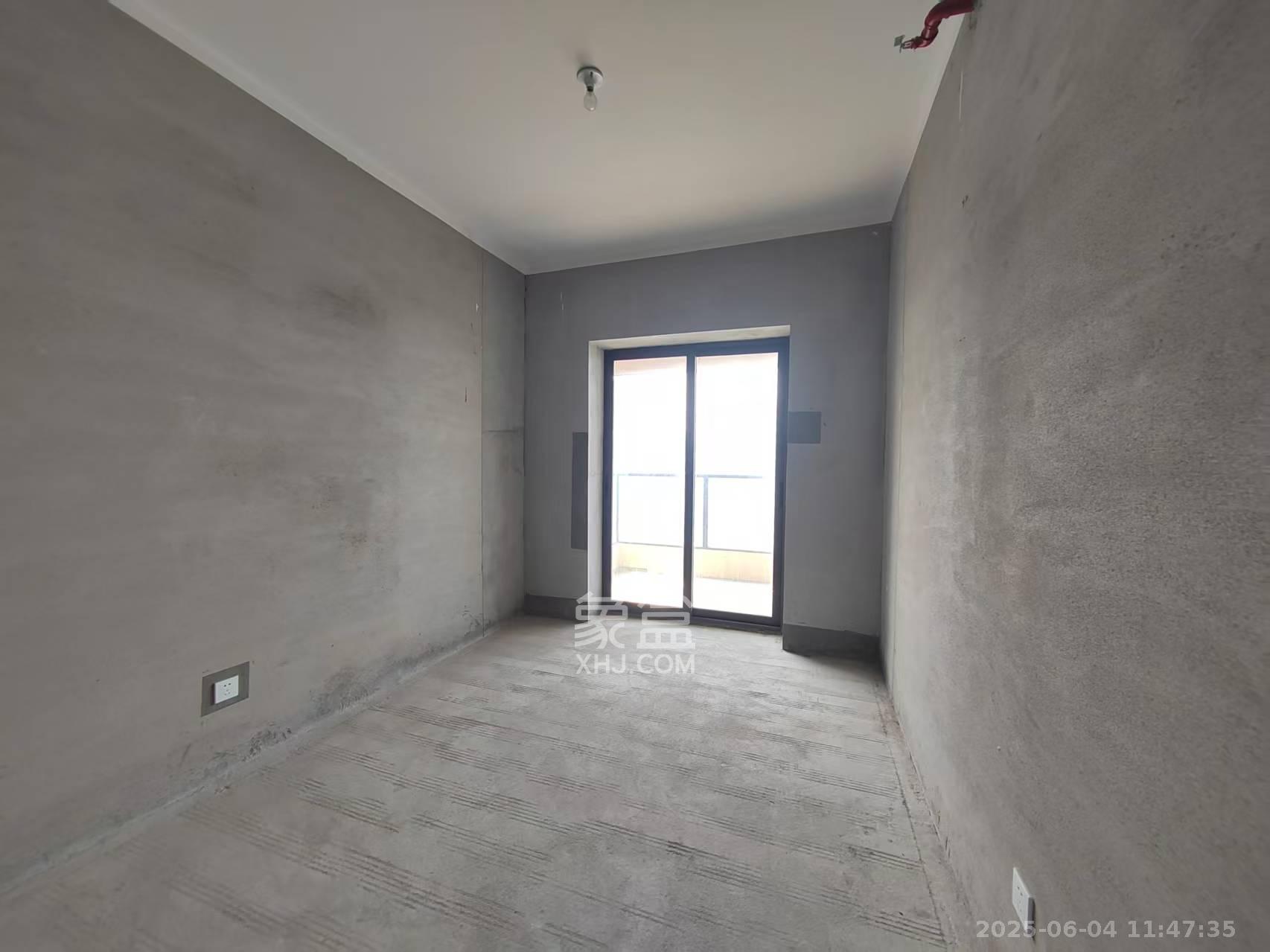 中建江山壹号 4室2厅2卫 8200.0元/月 中建江山壹号 4室2厅2卫 8200.0元/月室内图