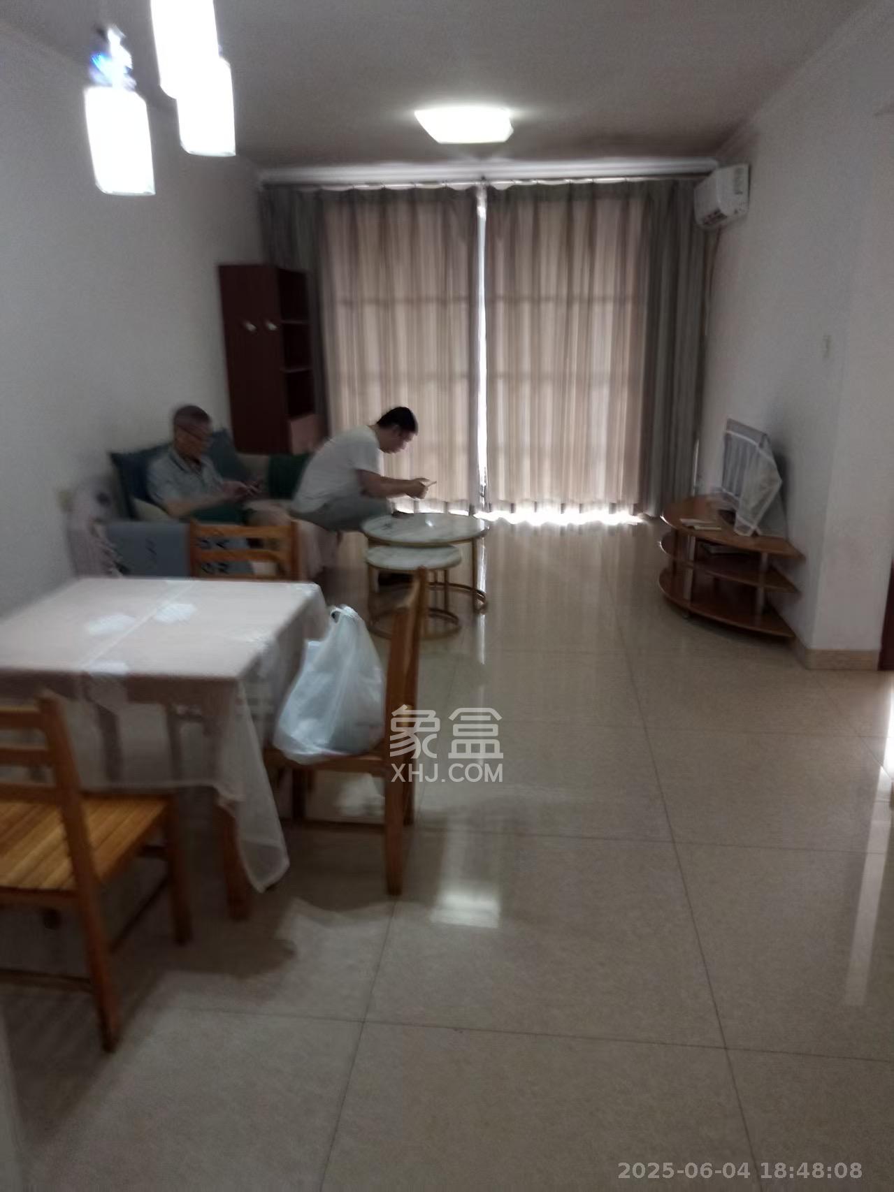 麓谷锦和园  3室2厅1卫   2000.00元/月室内图