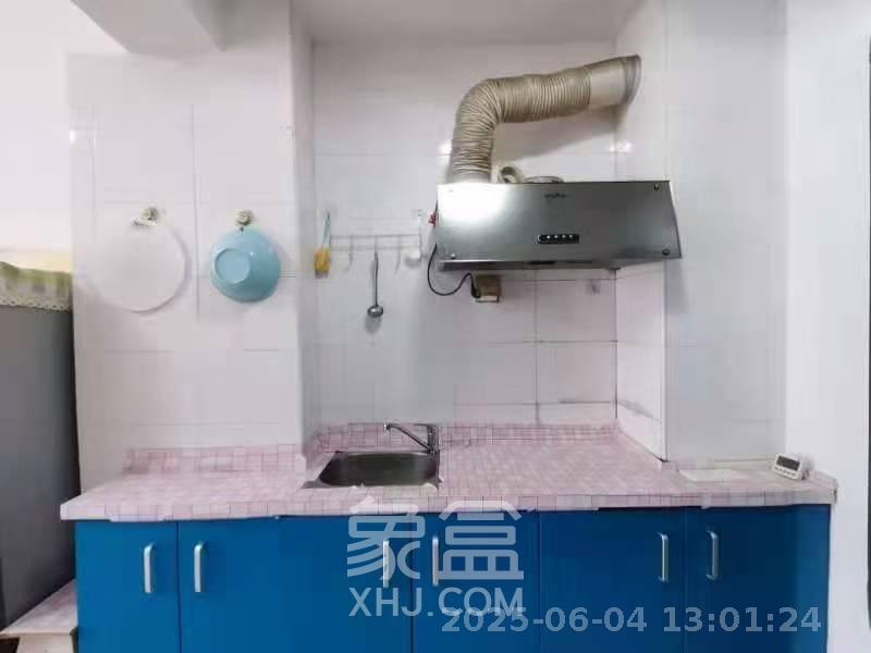 伍家岭生活广场  1室1厅1卫   1300.00元/月室内图