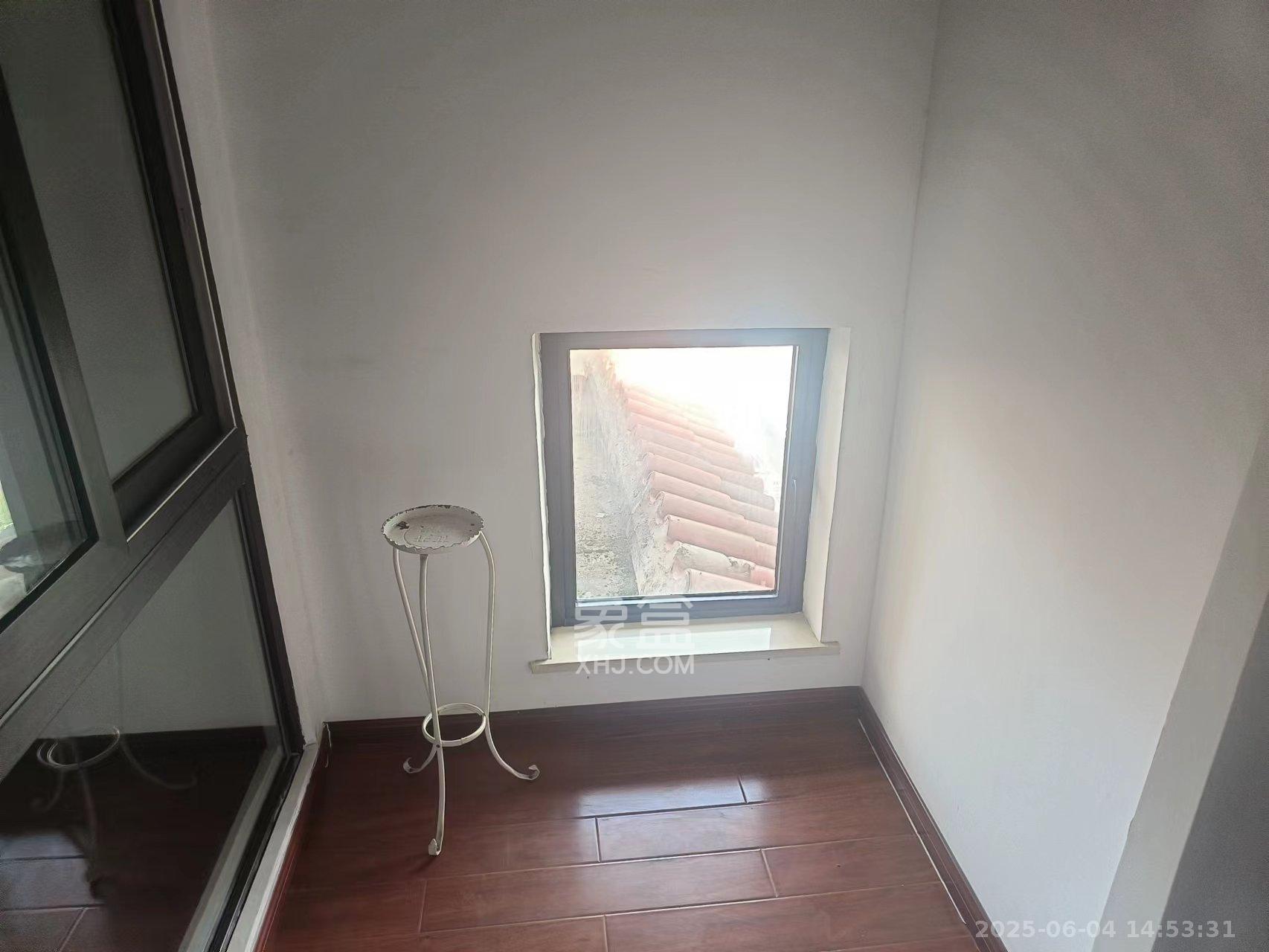 郡原居里 3室2厅1卫 2200.0元/月 郡原居里 3室2厅1卫 2200.0元/月室内图