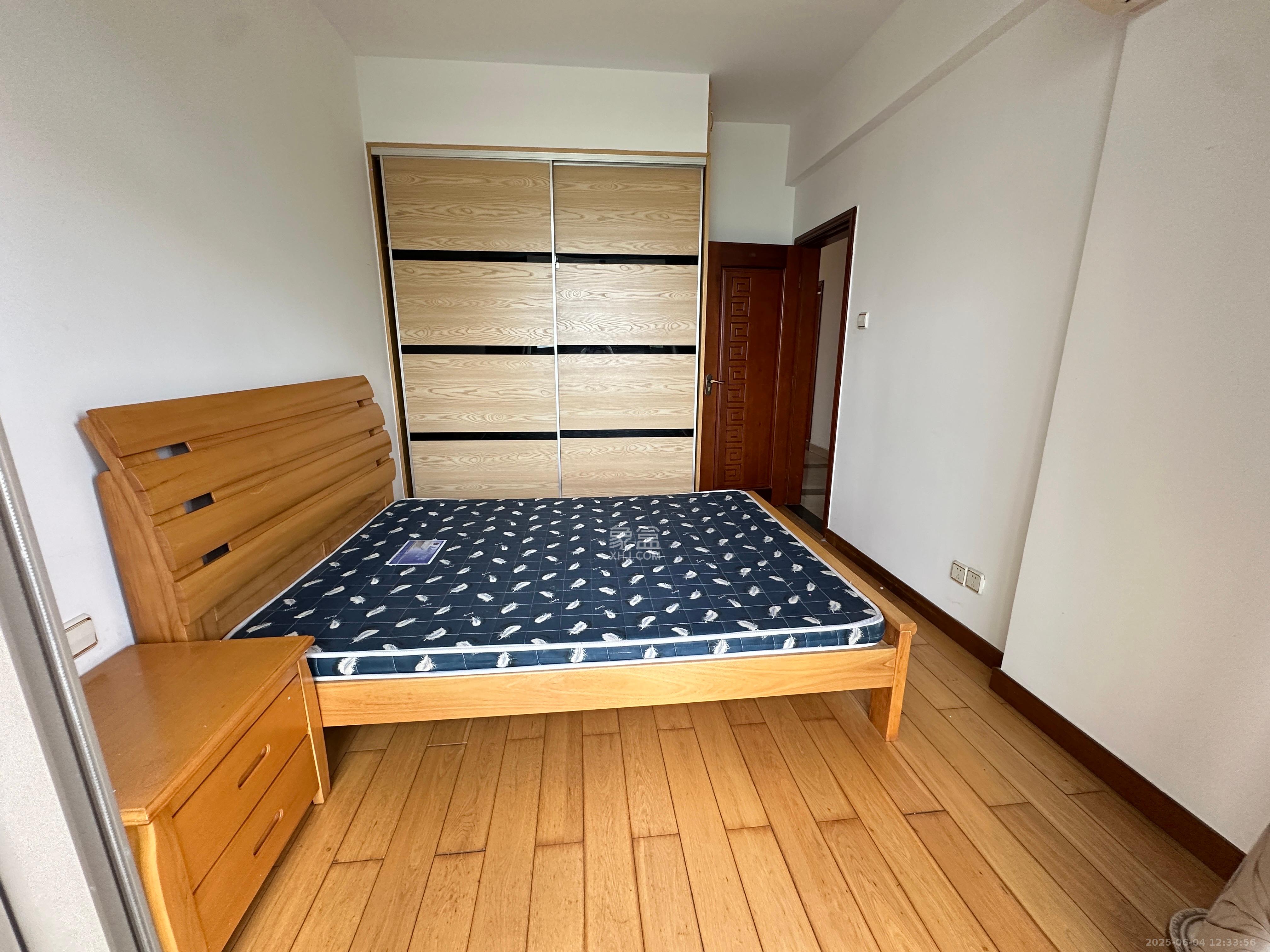 金域南外滩(望江佳园) 3室2厅2卫 3600.0元/月 金域南外滩(望江佳园) 3室2厅2卫 3600.0元/月室内图