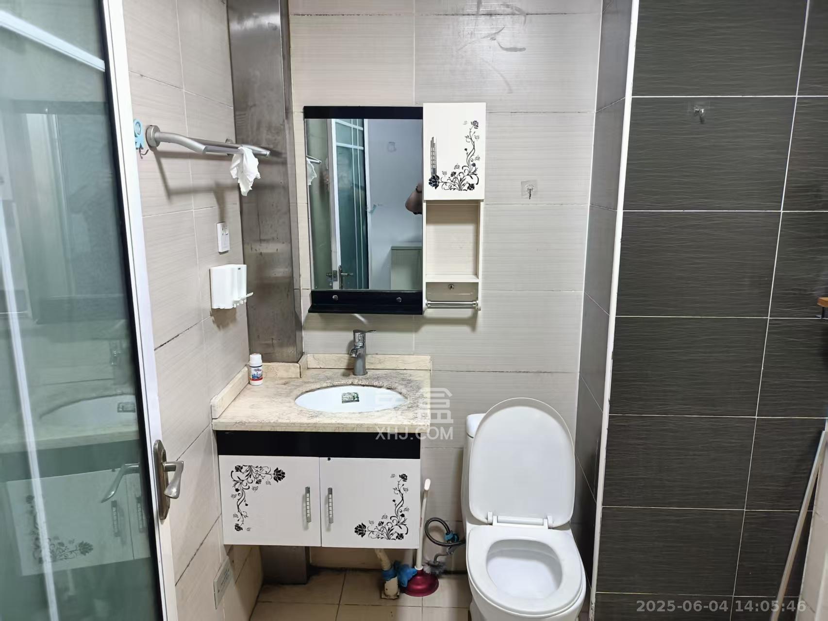 水岸世景  1室1厅1卫   1150.00元/月室内图