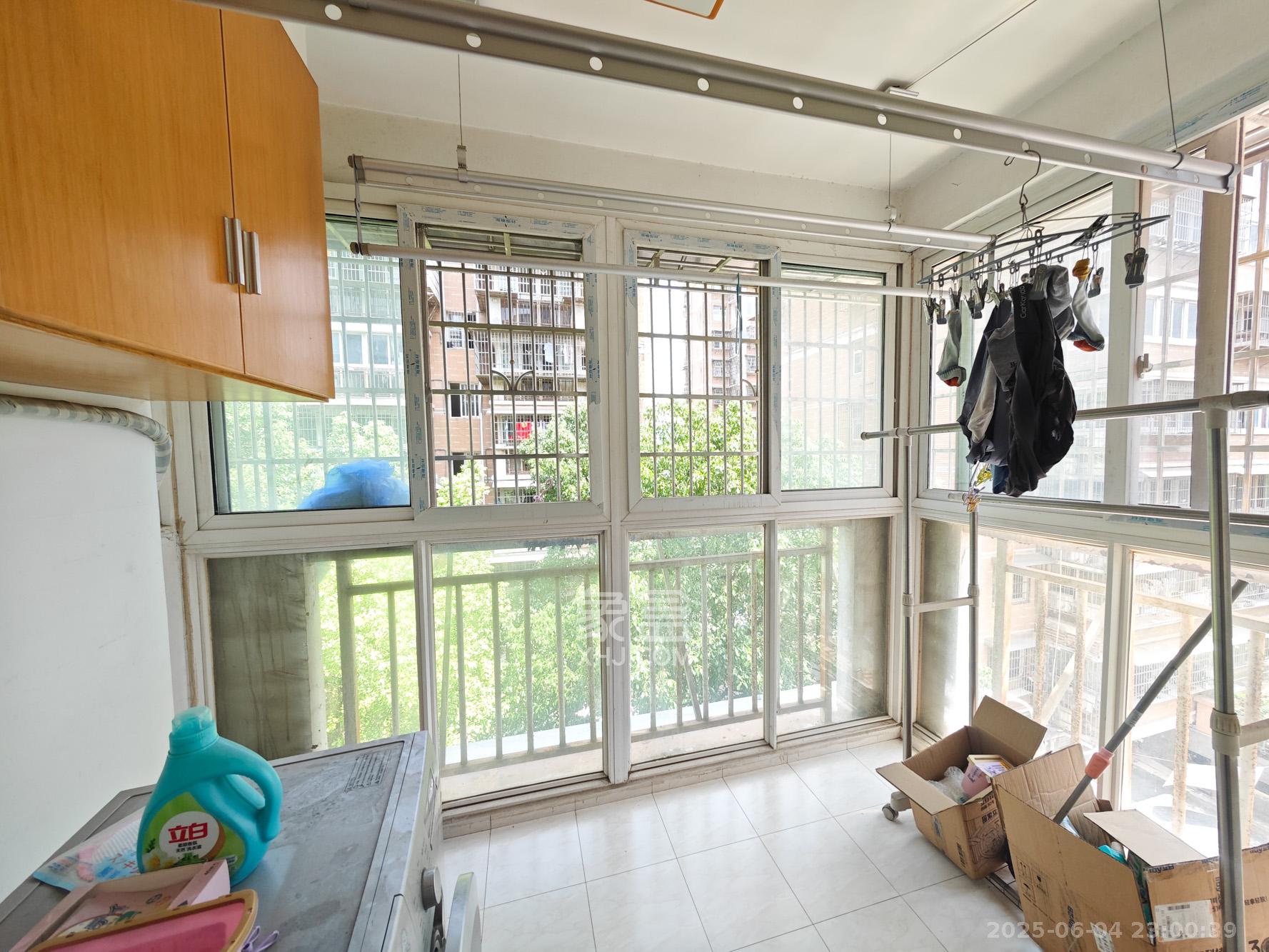 景环小区 2室1厅2卫 42.0万 景环小区 2室1厅2卫 42.0万其他