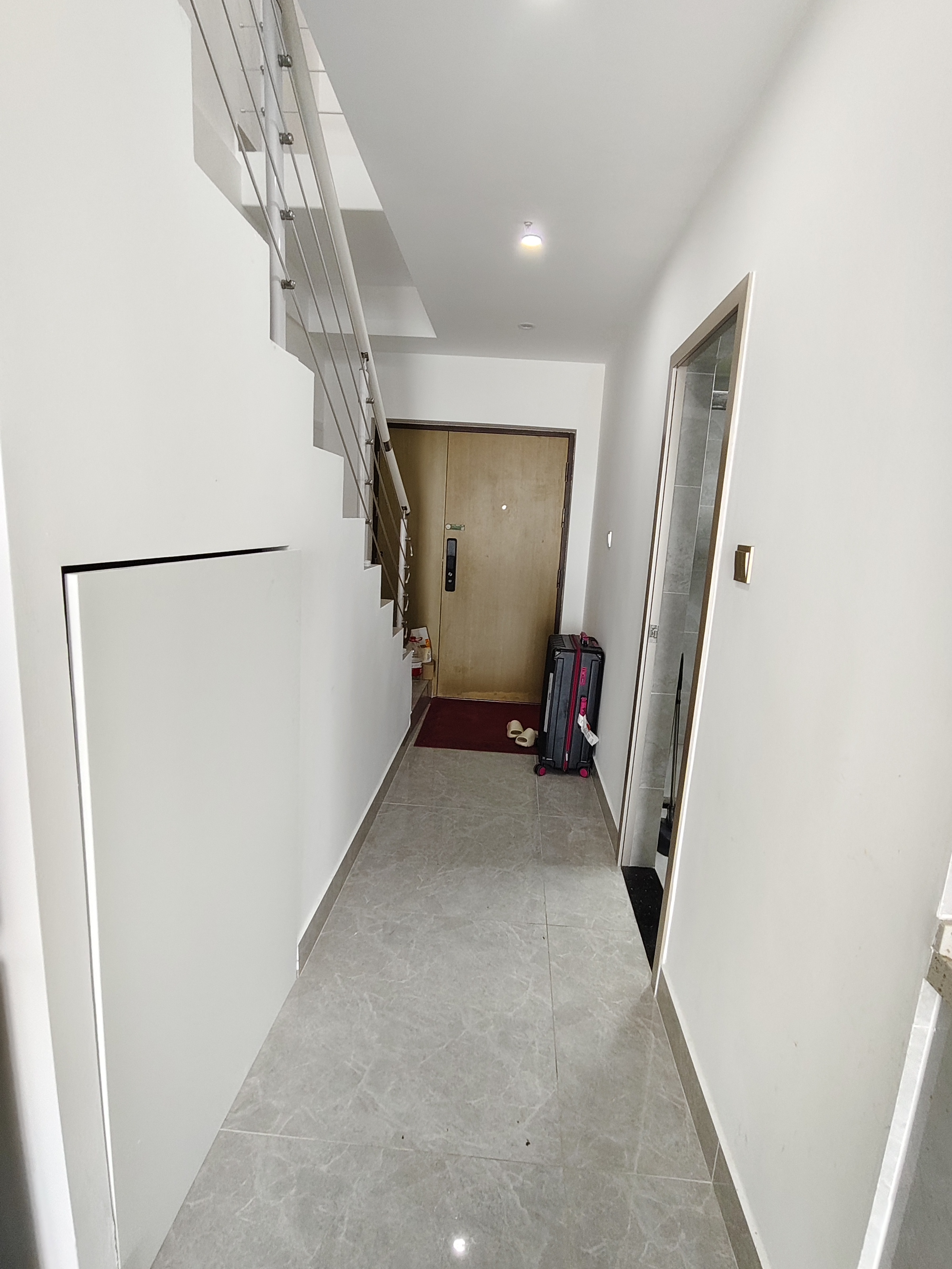 龙湖光年  2室1厅2卫    3500.0元/月 龙湖光年  2室1厅2卫    3500.0元/月室内图