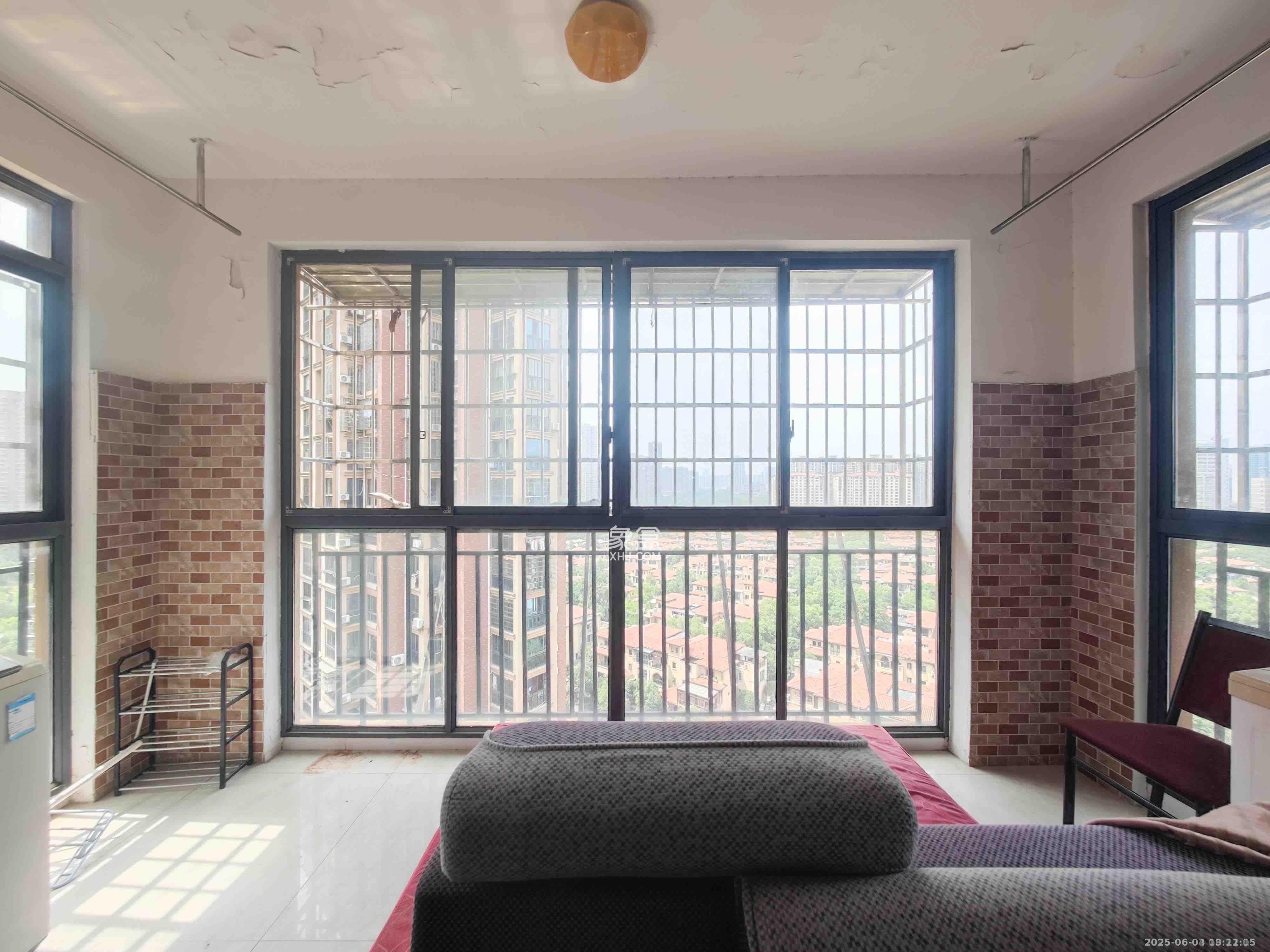 水岸天际(一期、二期) 3室2厅2卫 2200.0元/月 水岸天际(一期、二期) 3室2厅2卫 2200.0元/月室内图