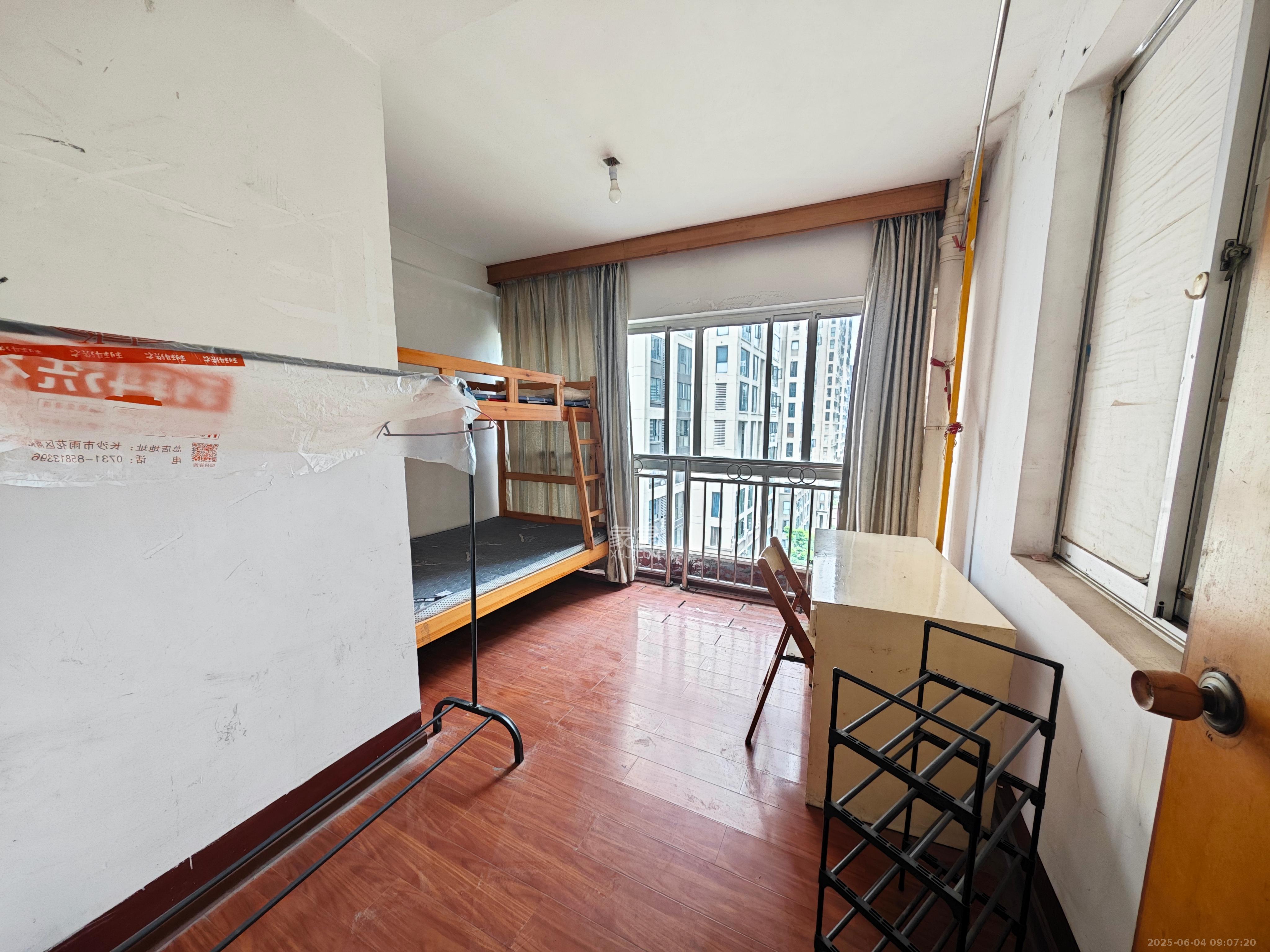 省气象局宿舍 3室2厅1卫 2500.0元/月 省气象局宿舍 3室2厅1卫 2500.0元/月室内图