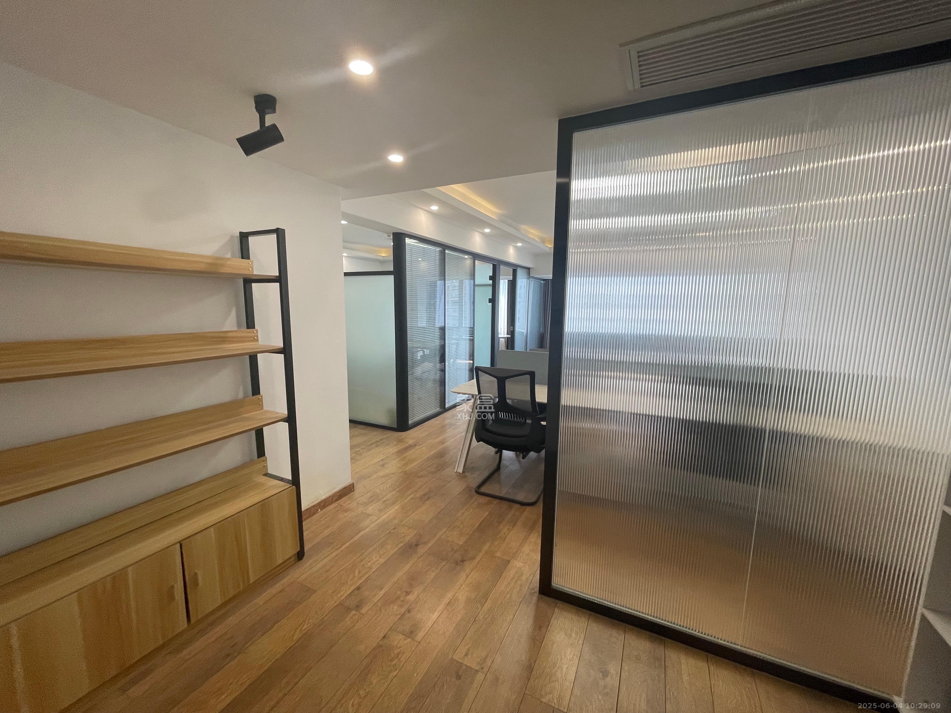 保利国际广场 1室1厅1卫 4500.0元/月 保利国际广场 1室1厅1卫 4500.0元/月室内图