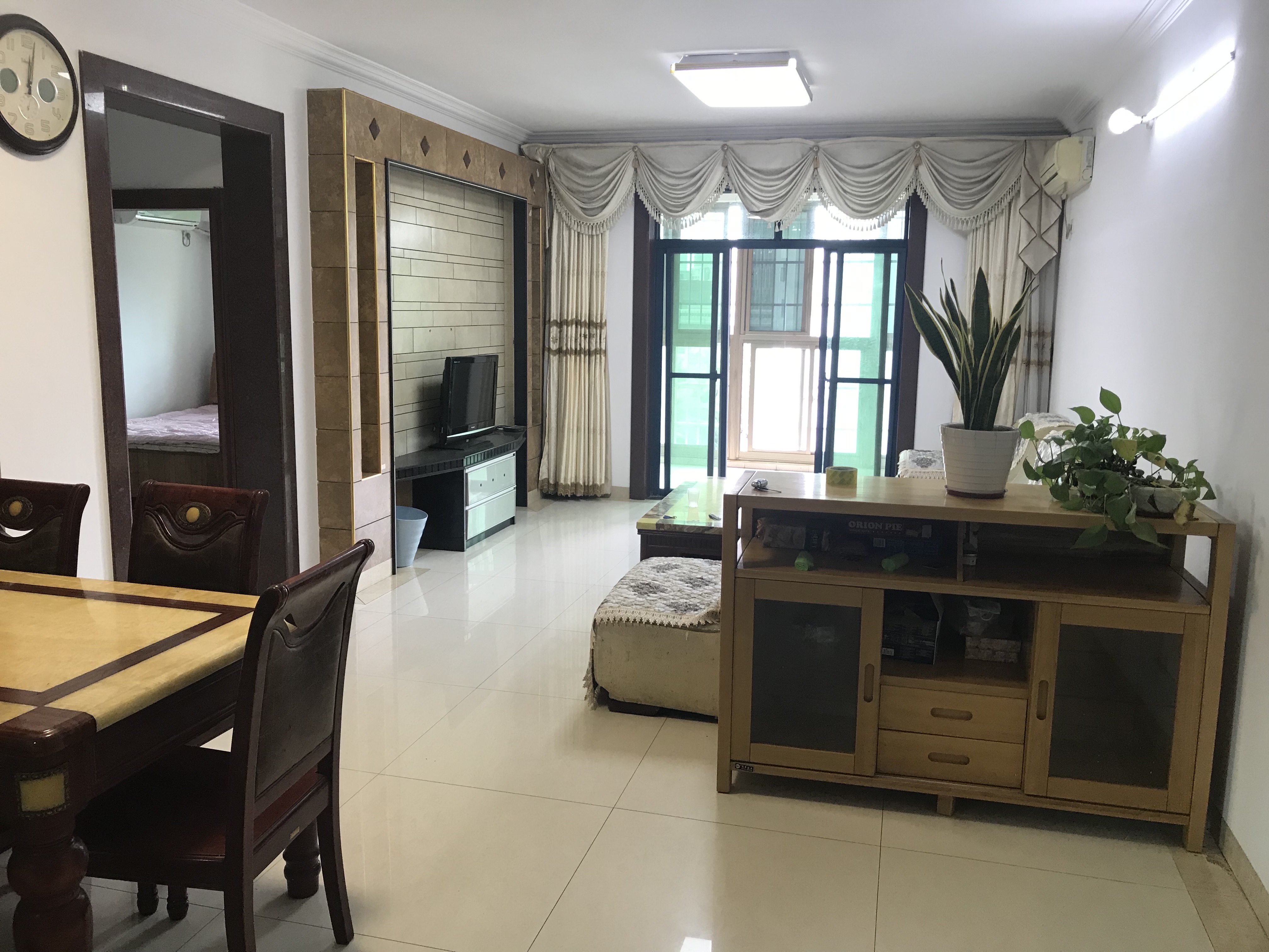 碧湖家园  3室2厅2卫    3000.0元/月 碧湖家园  3室2厅2卫    3000.0元/月室内图