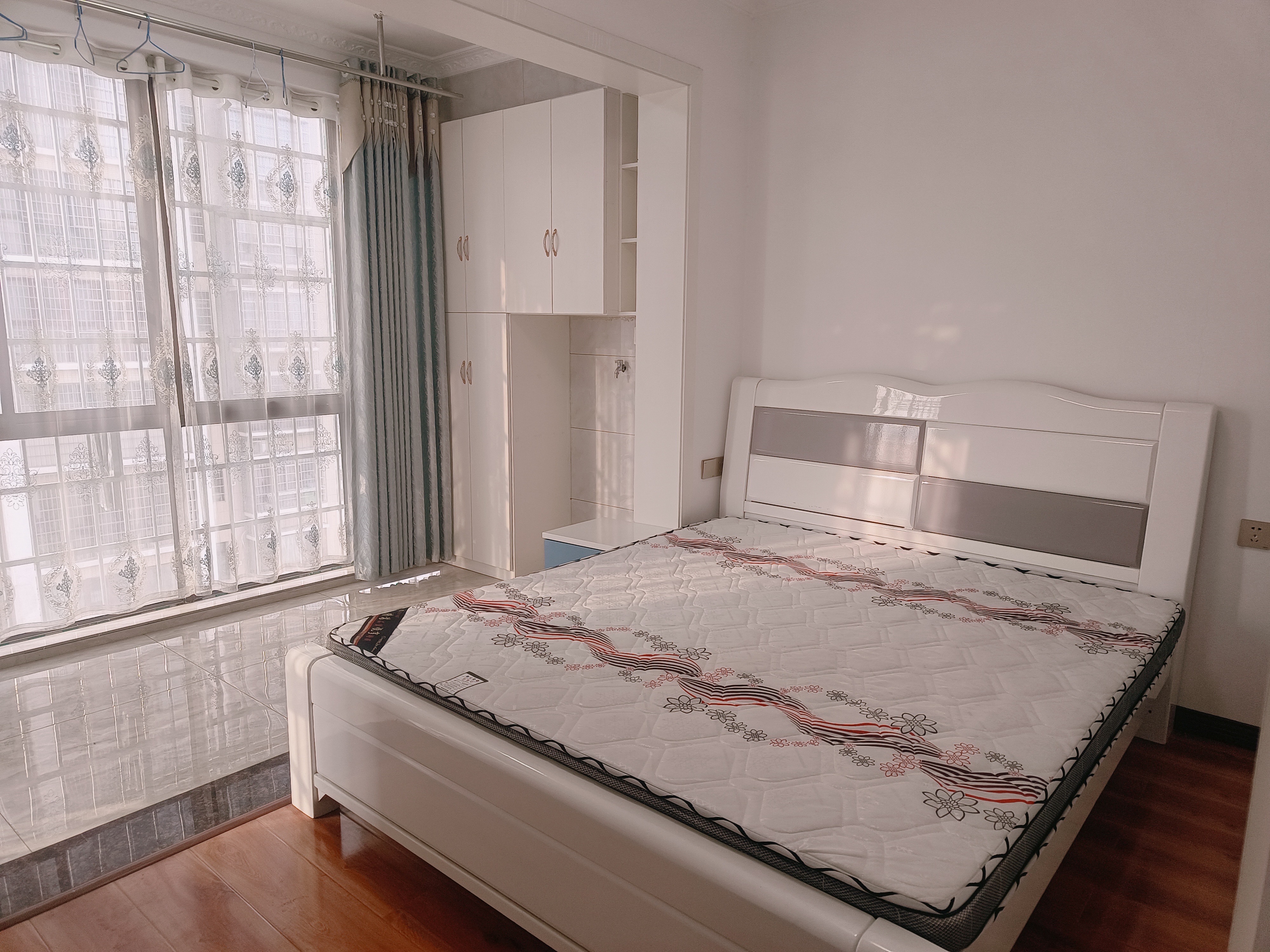 SOHO尚都 2室1厅1卫 1200.0元/月 SOHO尚都 2室1厅1卫 1200.0元/月室内图