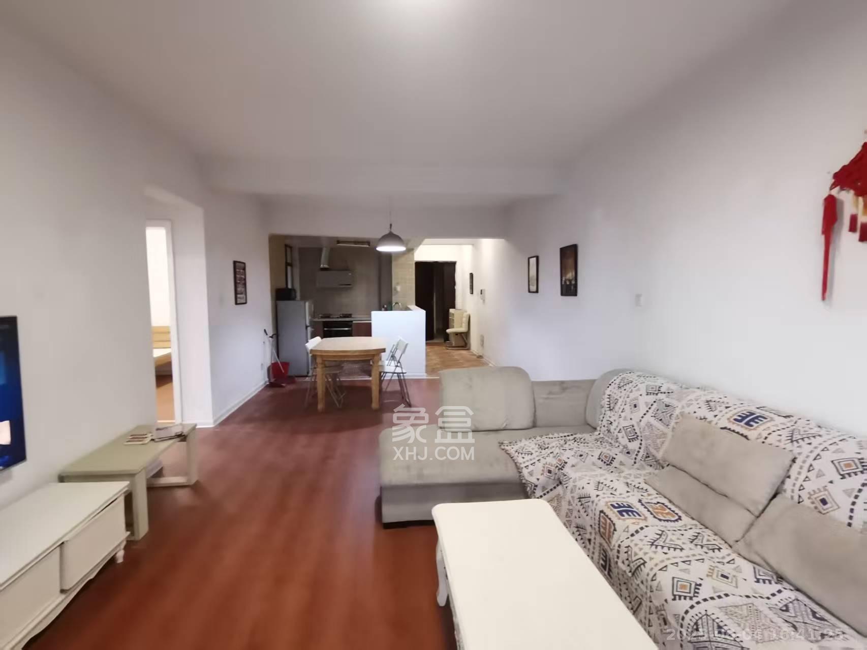 融科东南海  3室1厅1卫    2600.0元/月 融科东南海  3室1厅1卫    2600.0元/月室内图