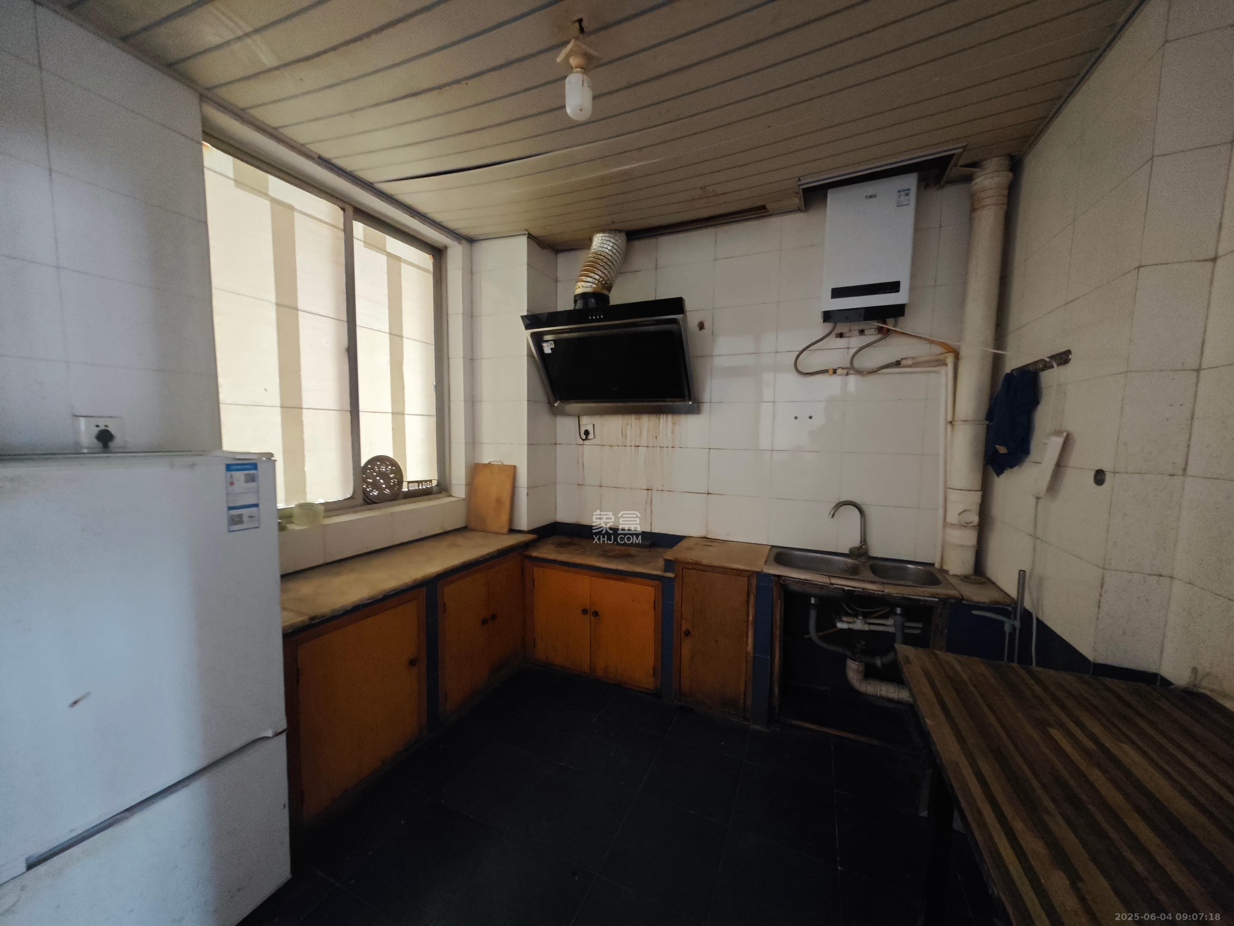 省气象局宿舍 3室2厅1卫 2500.0元/月 省气象局宿舍 3室2厅1卫 2500.0元/月室内图