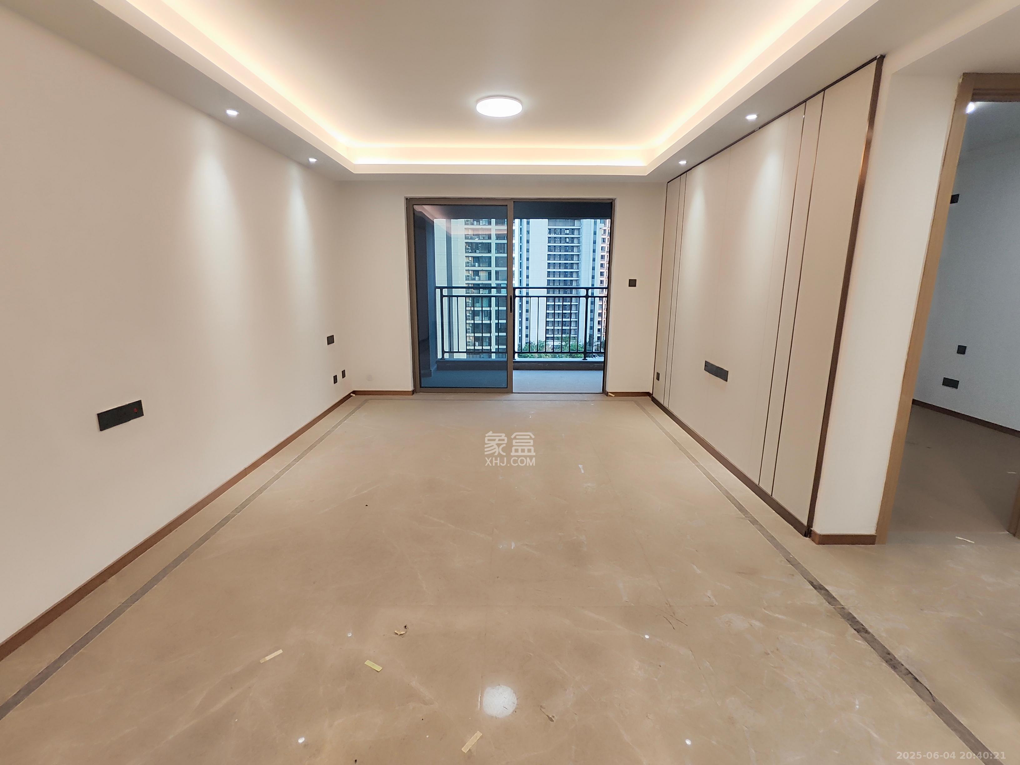 旭辉雨花郡  3室2厅2卫    3600.0元/月