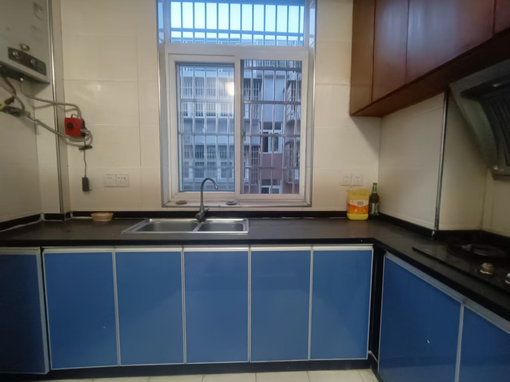 益华小区 3室2厅1卫 900.0元/月 益华小区 3室2厅1卫 900.0元/月室内图