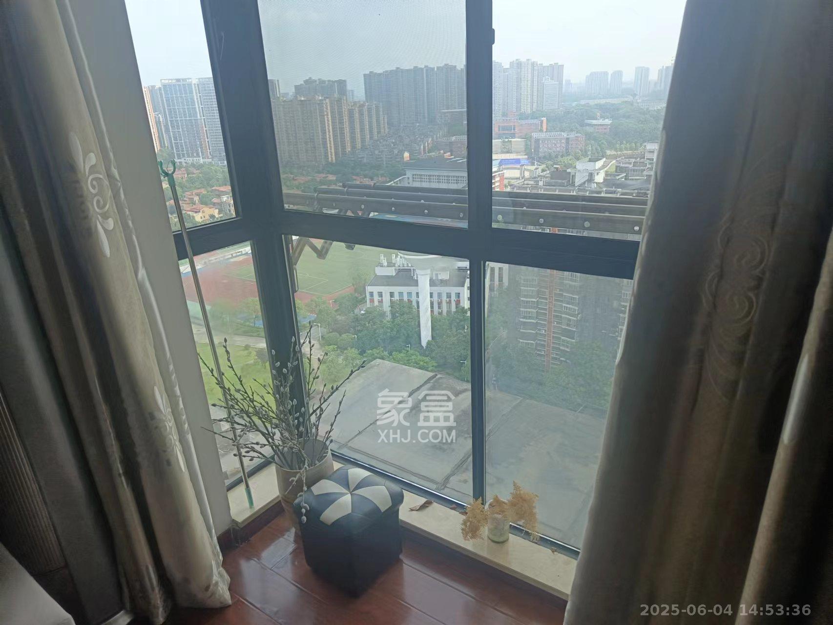 郡原居里 3室2厅1卫 2200.0元/月 郡原居里 3室2厅1卫 2200.0元/月室内图