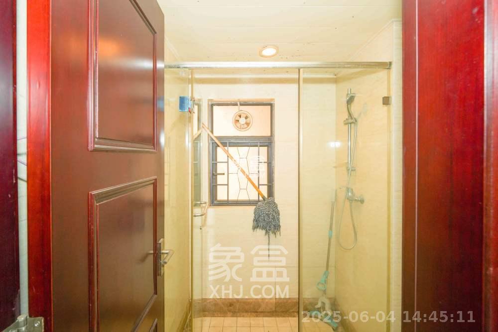 中海国际一期  3室2厅1卫   1800.00元/月小区图