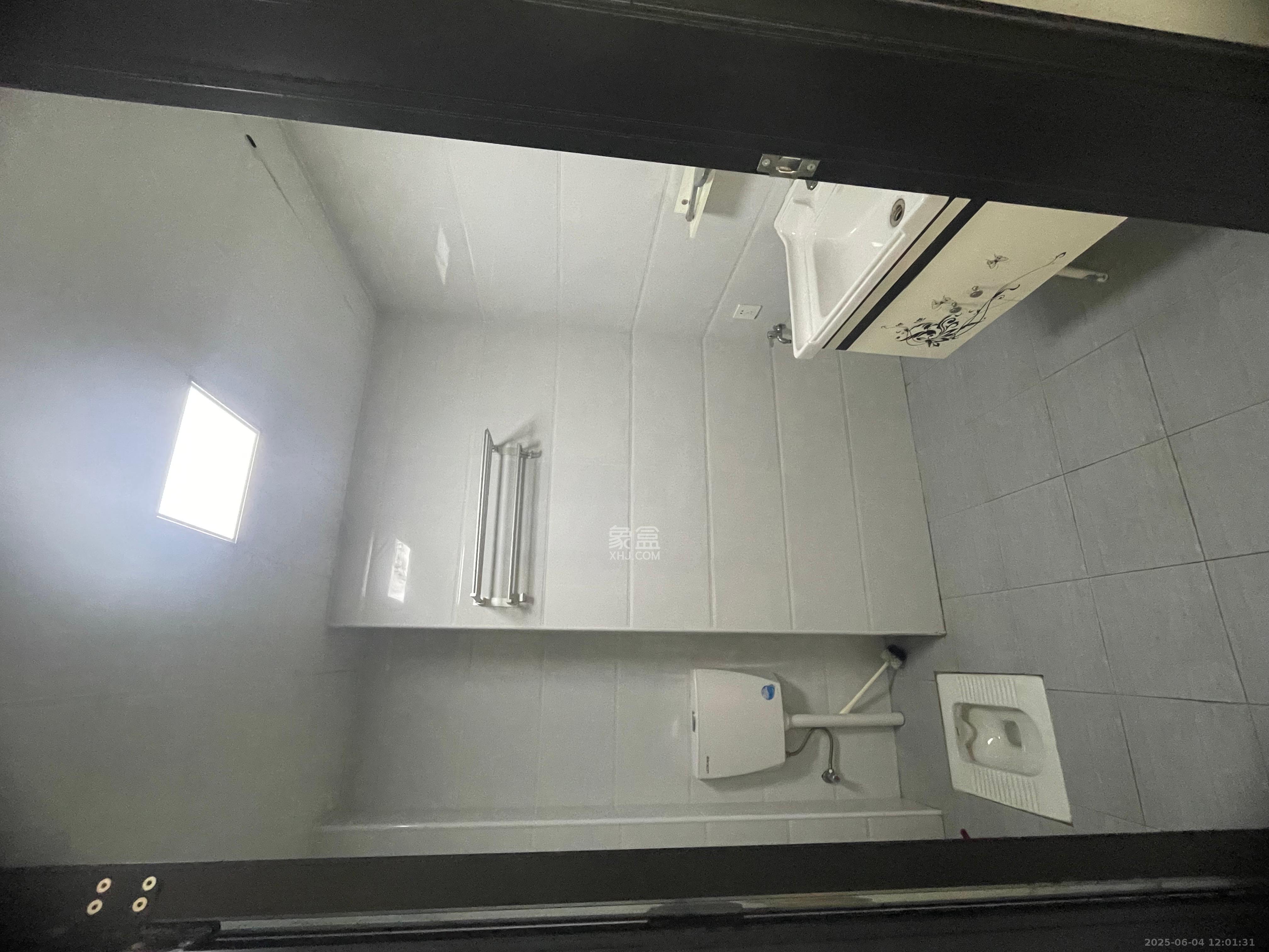金科时代中心  3室2厅2卫   1800.00元/月室内图