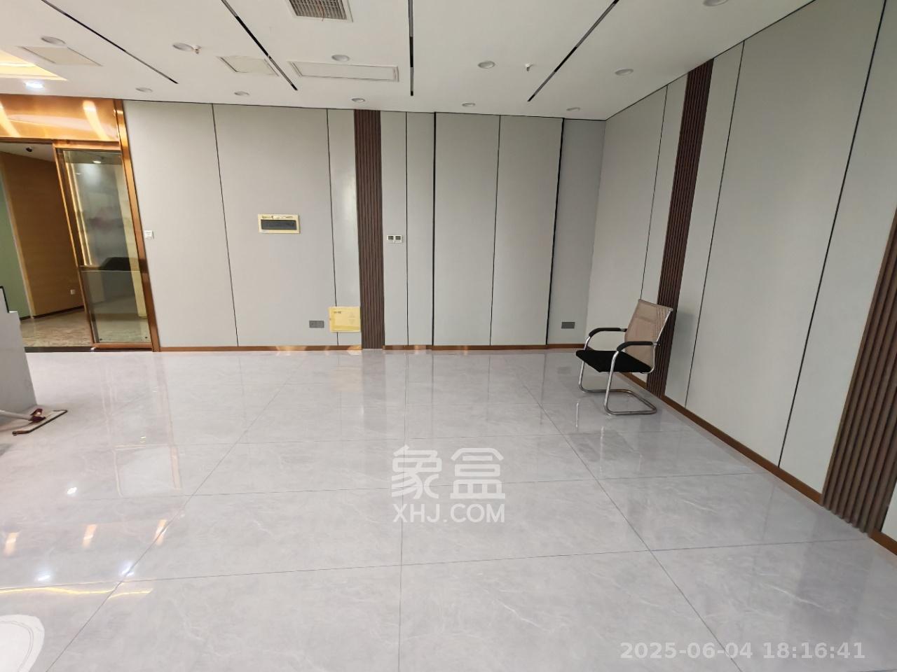 柏宁地王广场   250.0㎡      16800.0元/月室内图