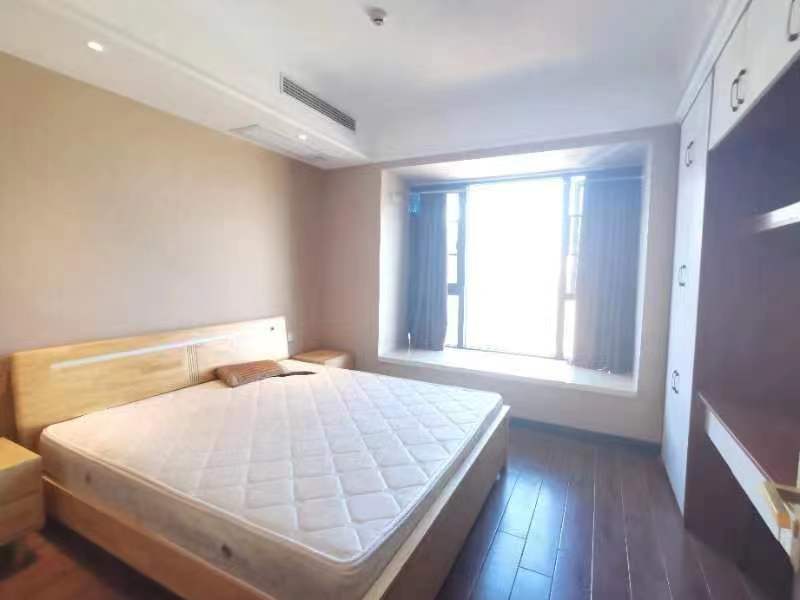 江岸公馆  1室1厅1卫   1500.00元/月室内图