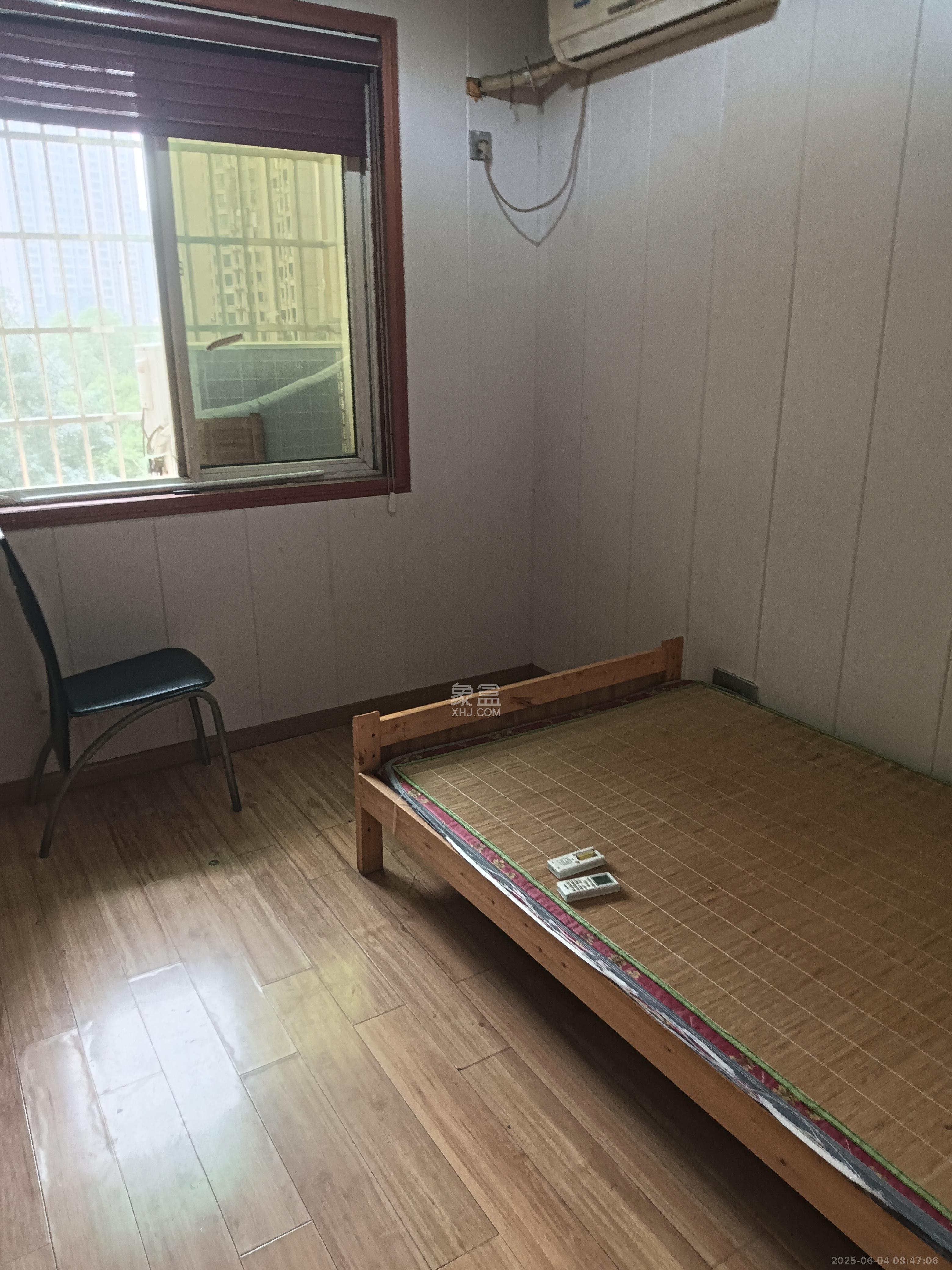 御景龙城  3室2厅2卫   1600.00元/月室内图