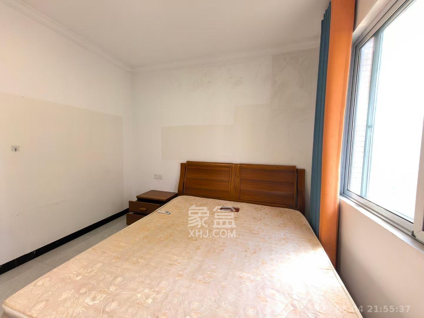 保利东郡 1室1厅1卫 2100.0元/月 保利东郡 1室1厅1卫 2100.0元/月室内图