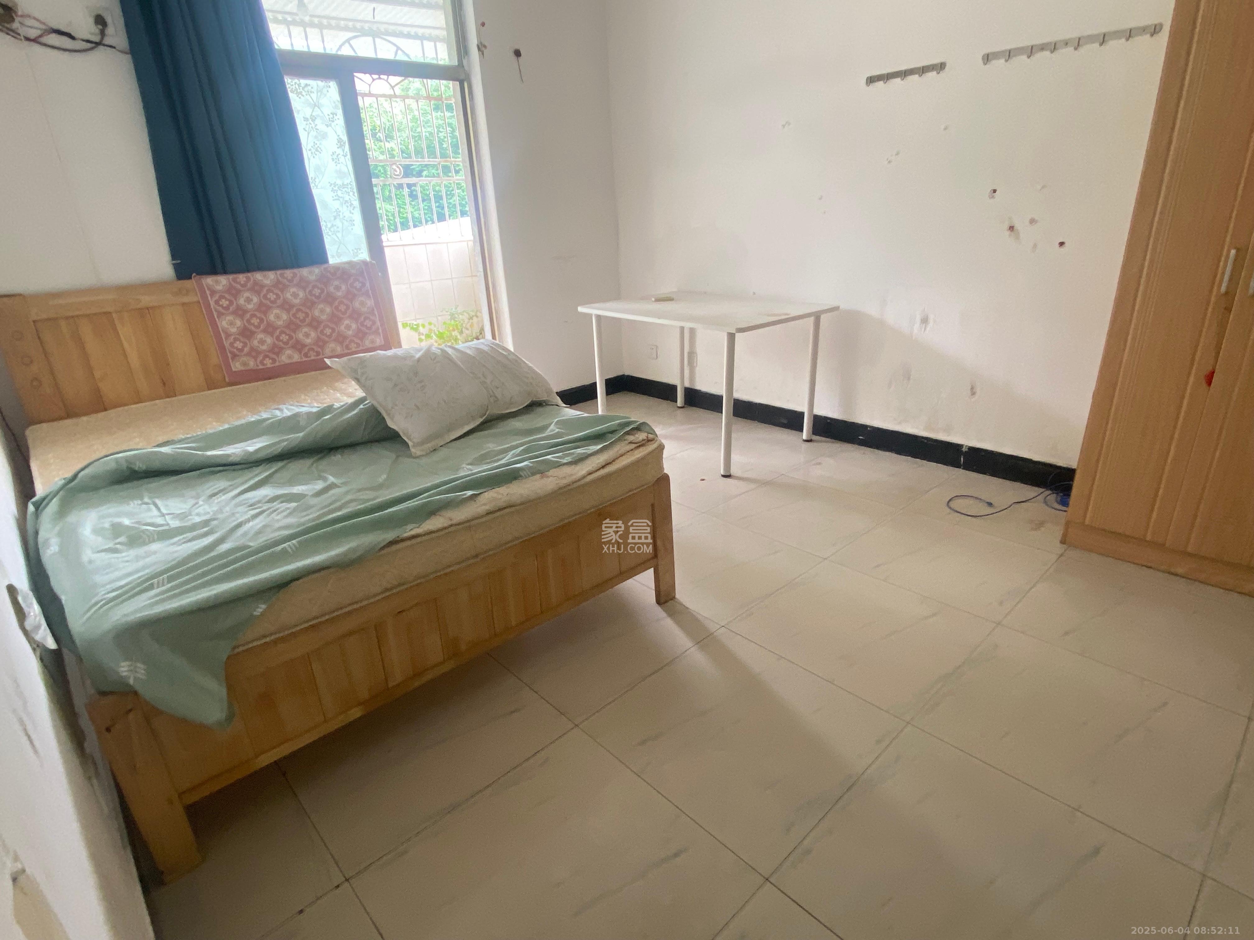 白沙家园(白沙欣苑) 4室2厅1卫 3600.0元/月 白沙家园(白沙欣苑) 4室2厅1卫 3600.0元/月室内图