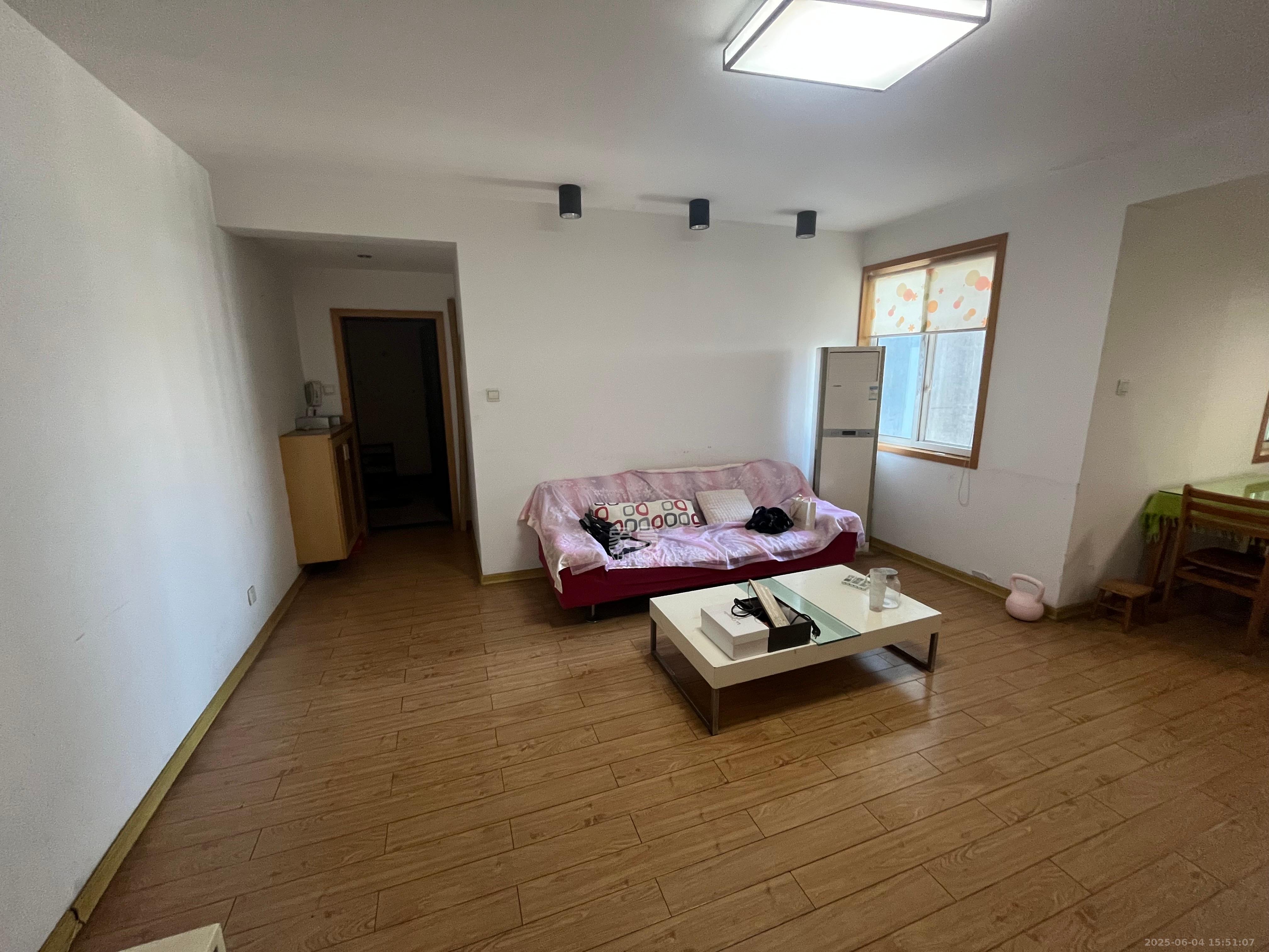 华韵07 2室2厅1卫 2000.0元/月 华韵07 2室2厅1卫 2000.0元/月室内图