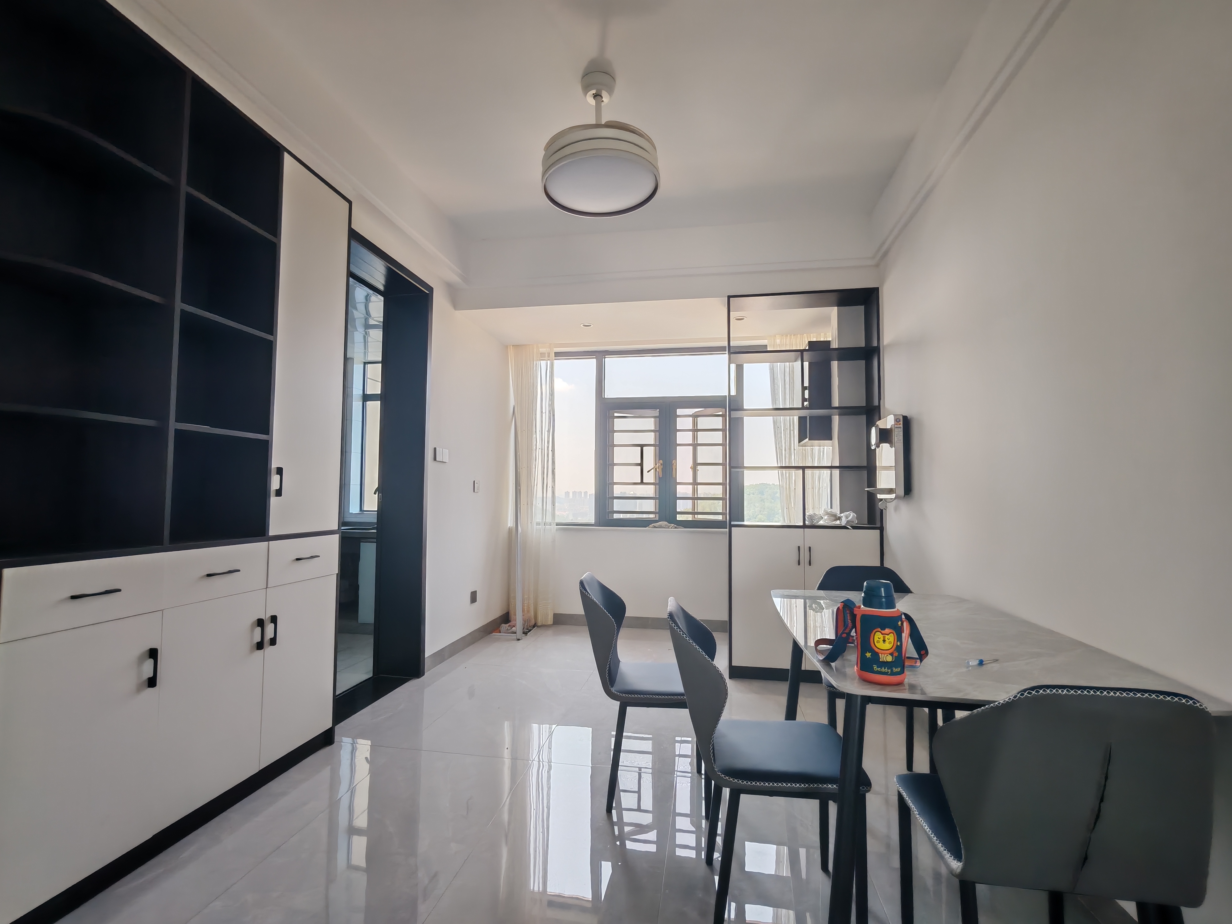 百弘学府城 3室2厅2卫 79.8万 百弘学府城 3室2厅2卫 79.8万客厅