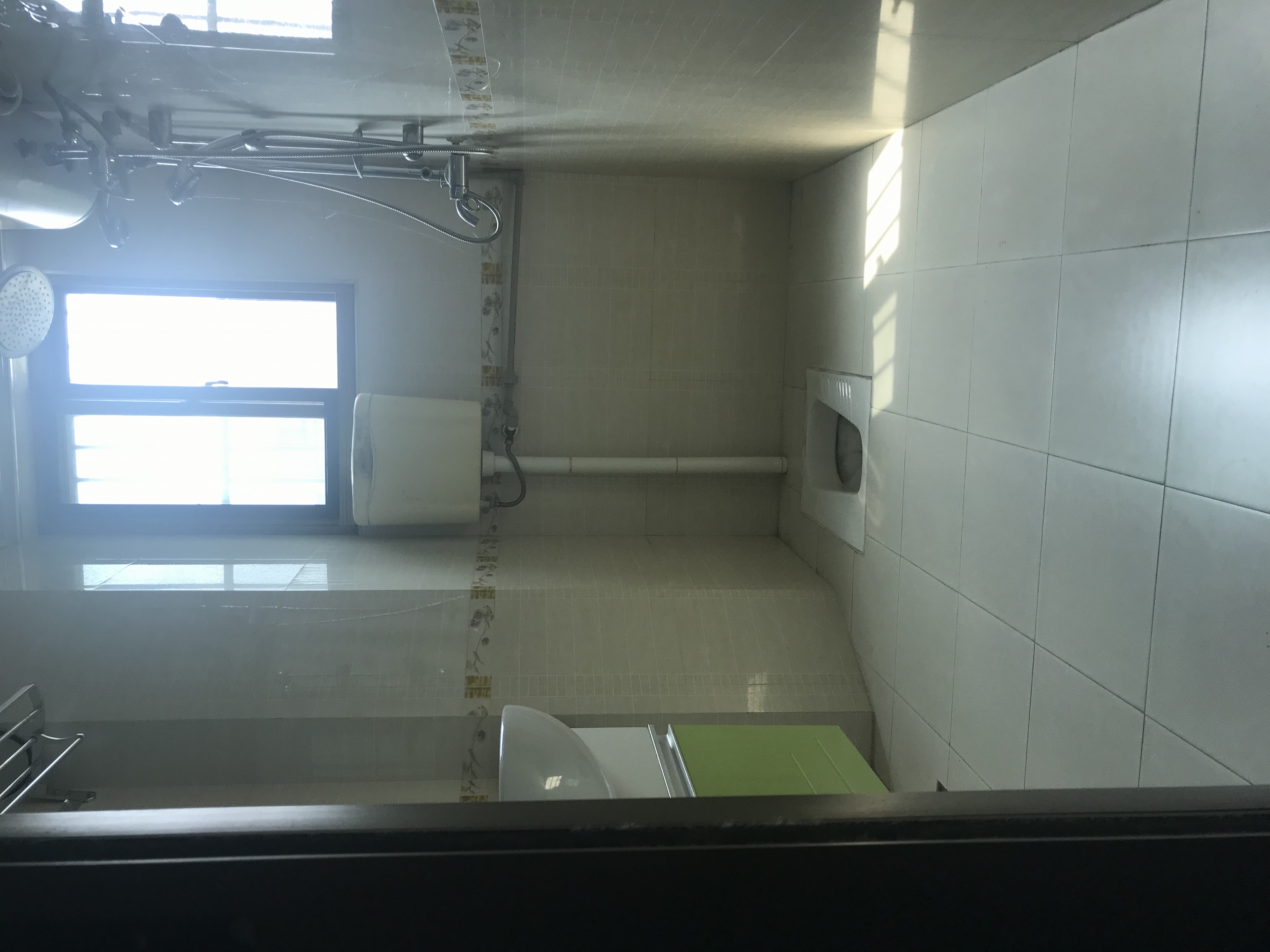 碧湖家园  3室2厅2卫   3000.00元/月室内图