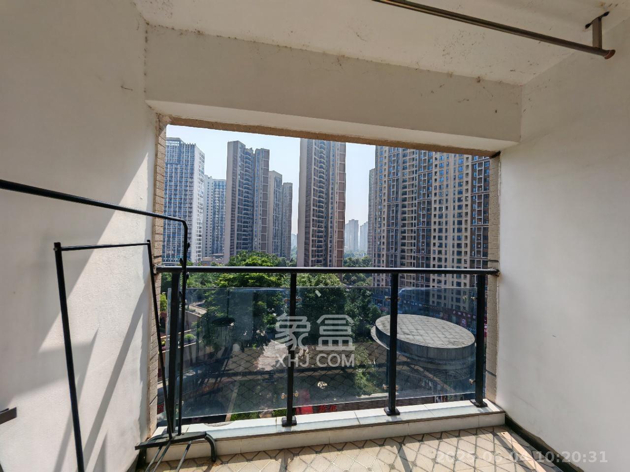 达美D6区  2室1厅1卫   2200.00元/月室内图