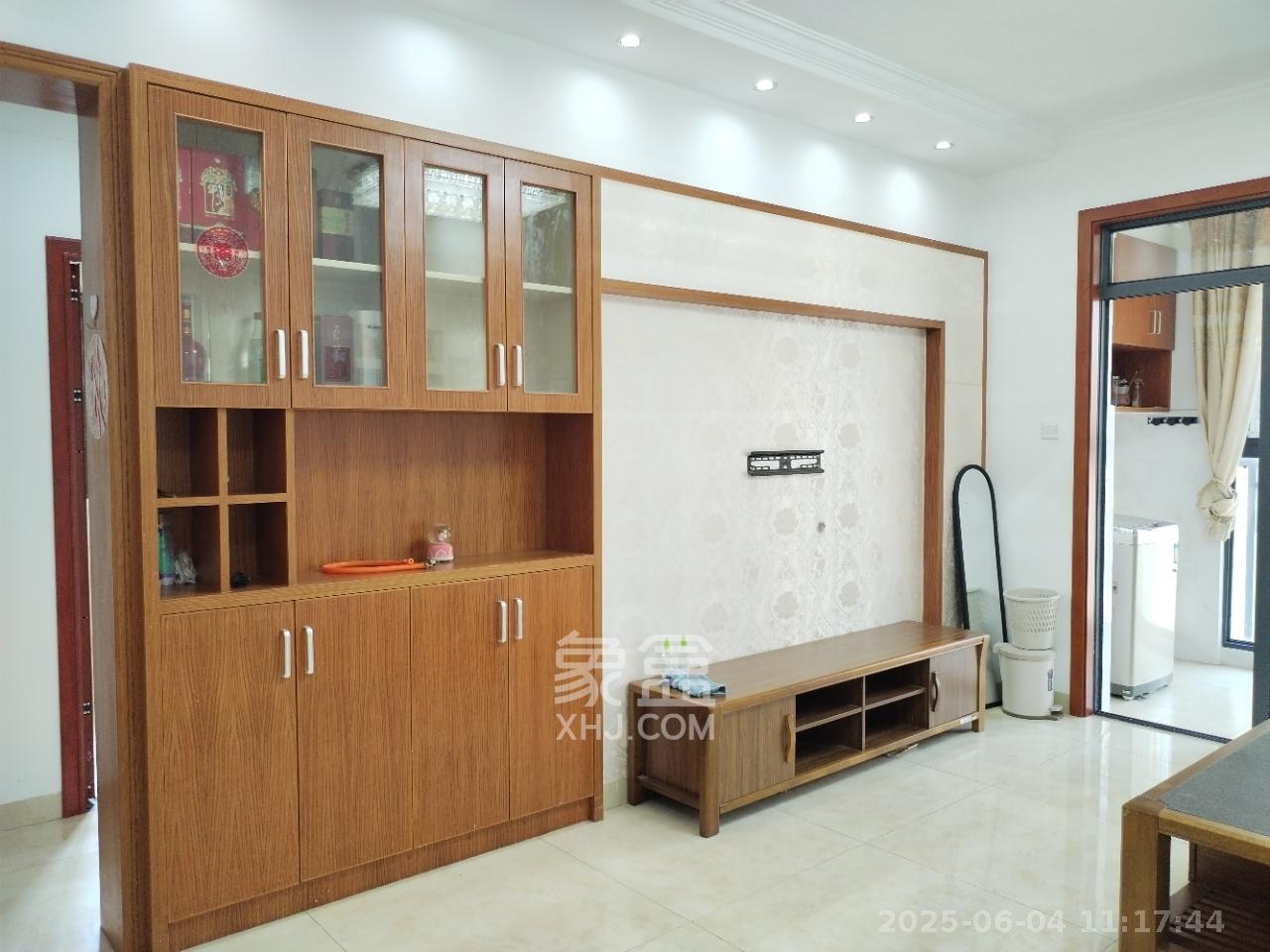 澳海澜庭  2室2厅1卫   1600.00元/月