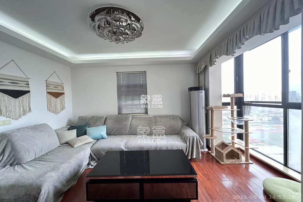 郡原居里 3室2厅1卫 2200.0元/月 郡原居里 3室2厅1卫 2200.0元/月室内图