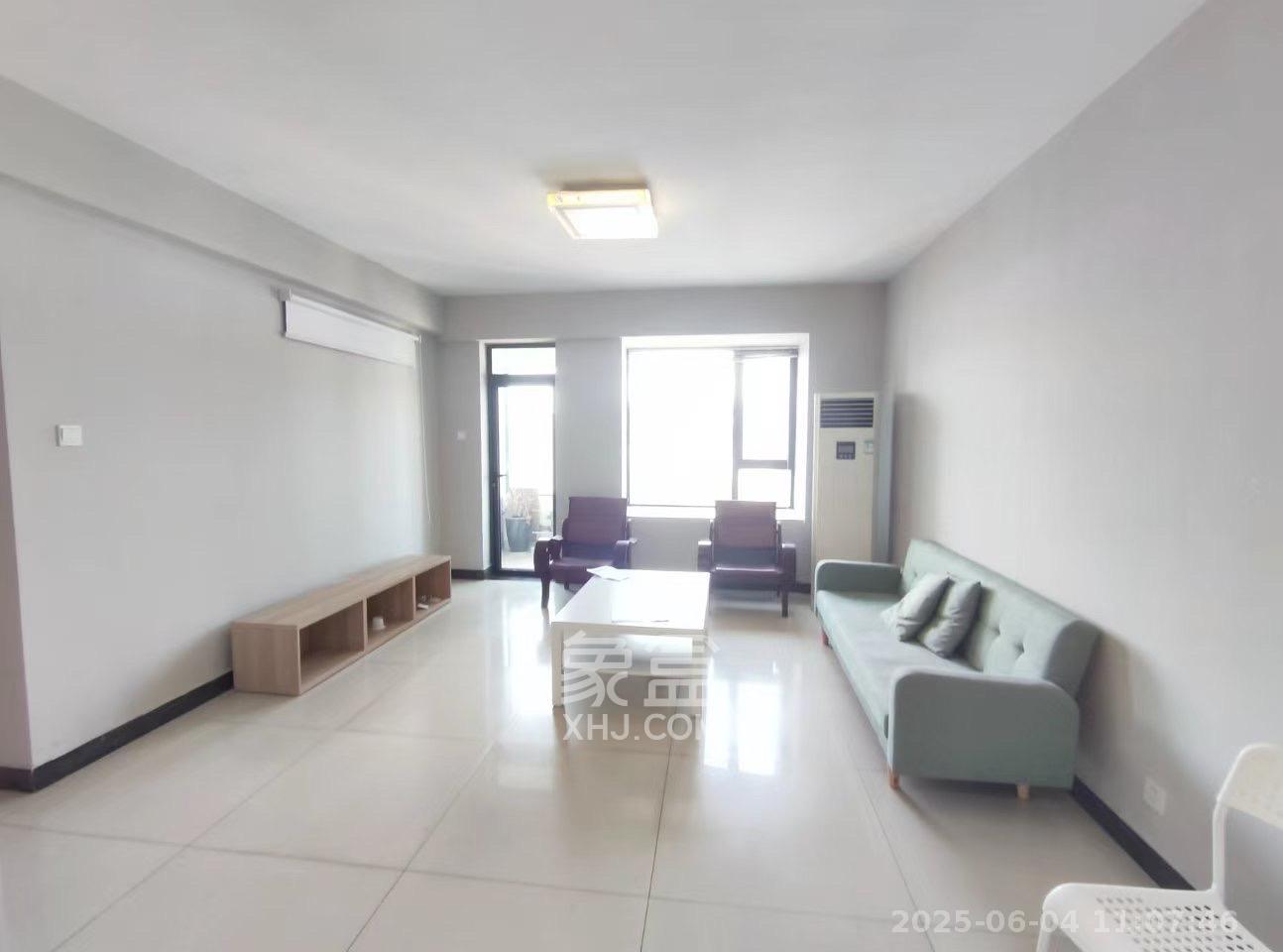 西城龙庭 4室2厅1卫 2800.0元/月 西城龙庭 4室2厅1卫 2800.0元/月室内图