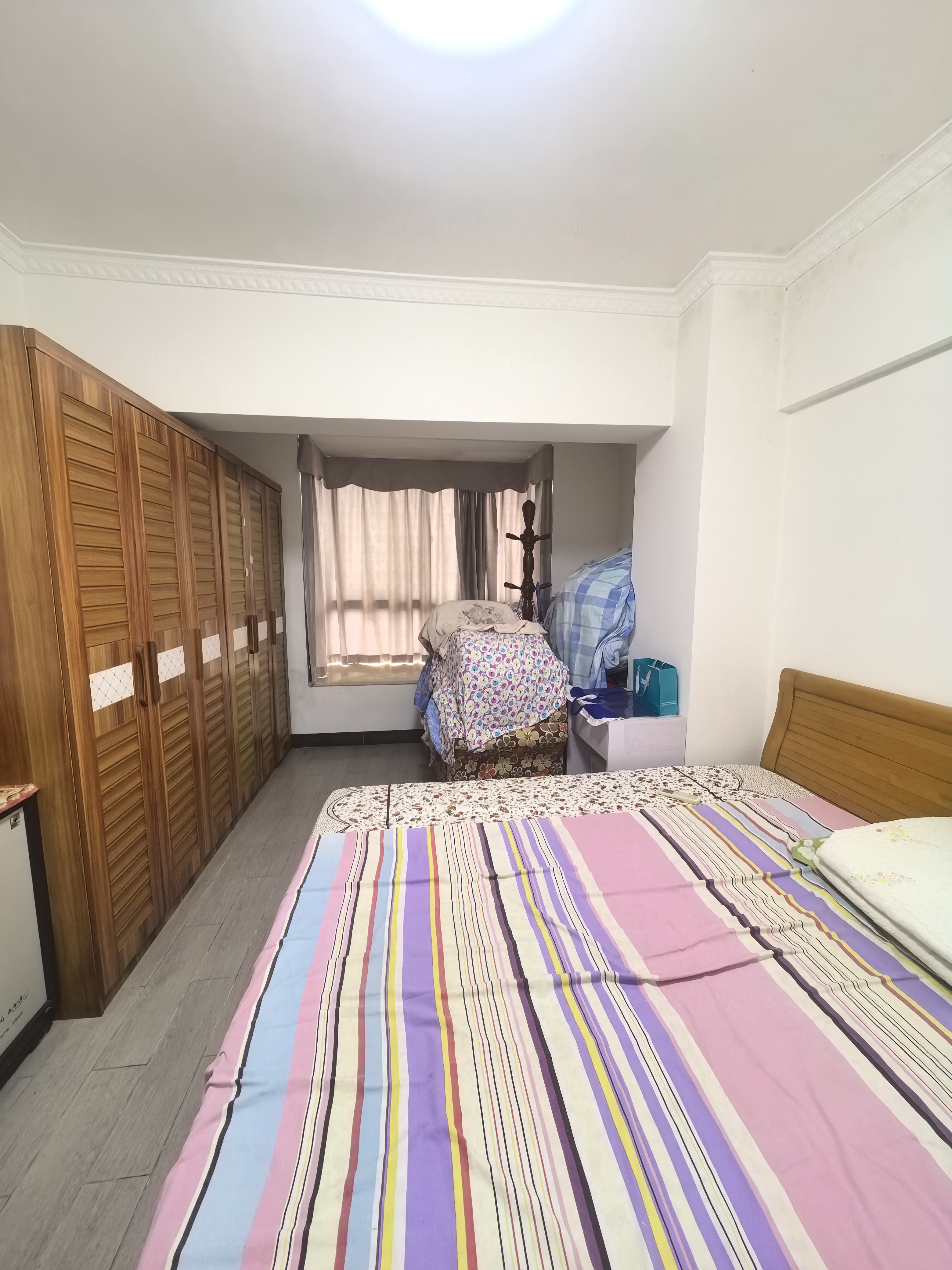 丽都花园 2室2厅1卫 85.0万 丽都花园 2室2厅1卫 85.0万客厅