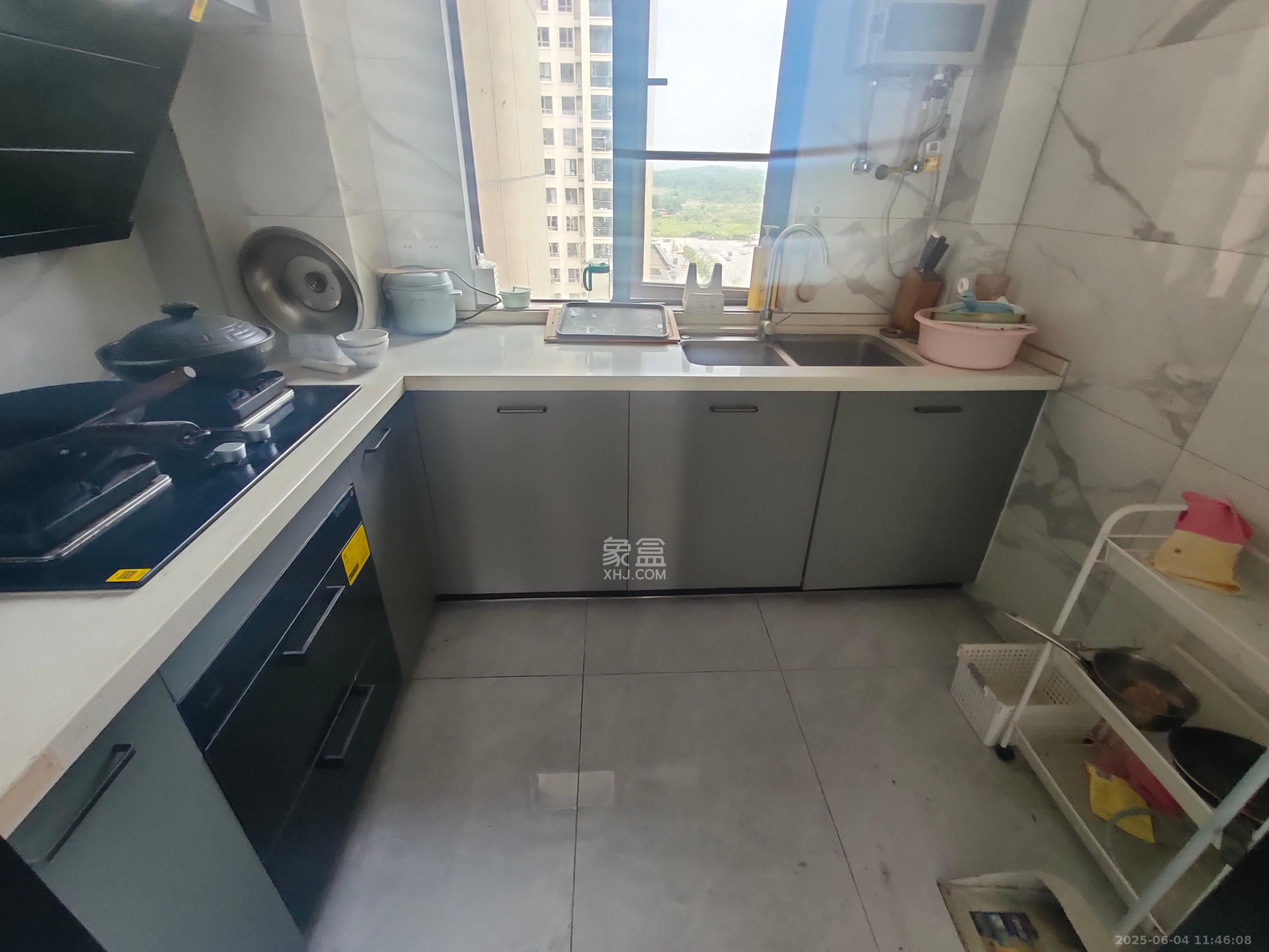 艺源颂雅小区（719街区）  3室2厅1卫   2200.00元/月室内图