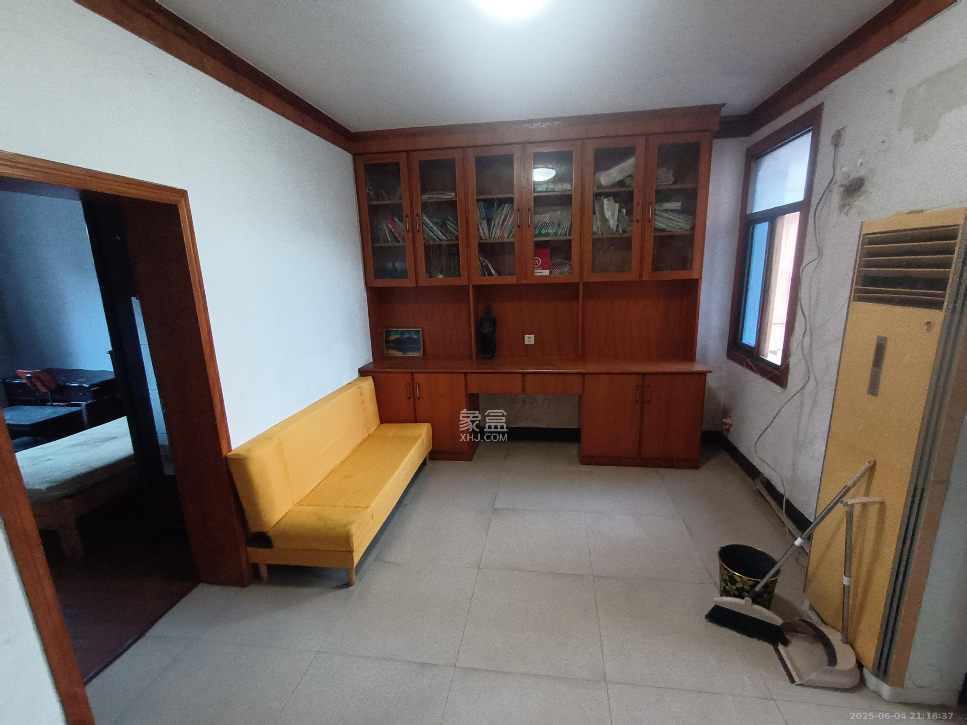 杏花园小区 2室1厅1卫 1100.0元/月 杏花园小区 2室1厅1卫 1100.0元/月室内图