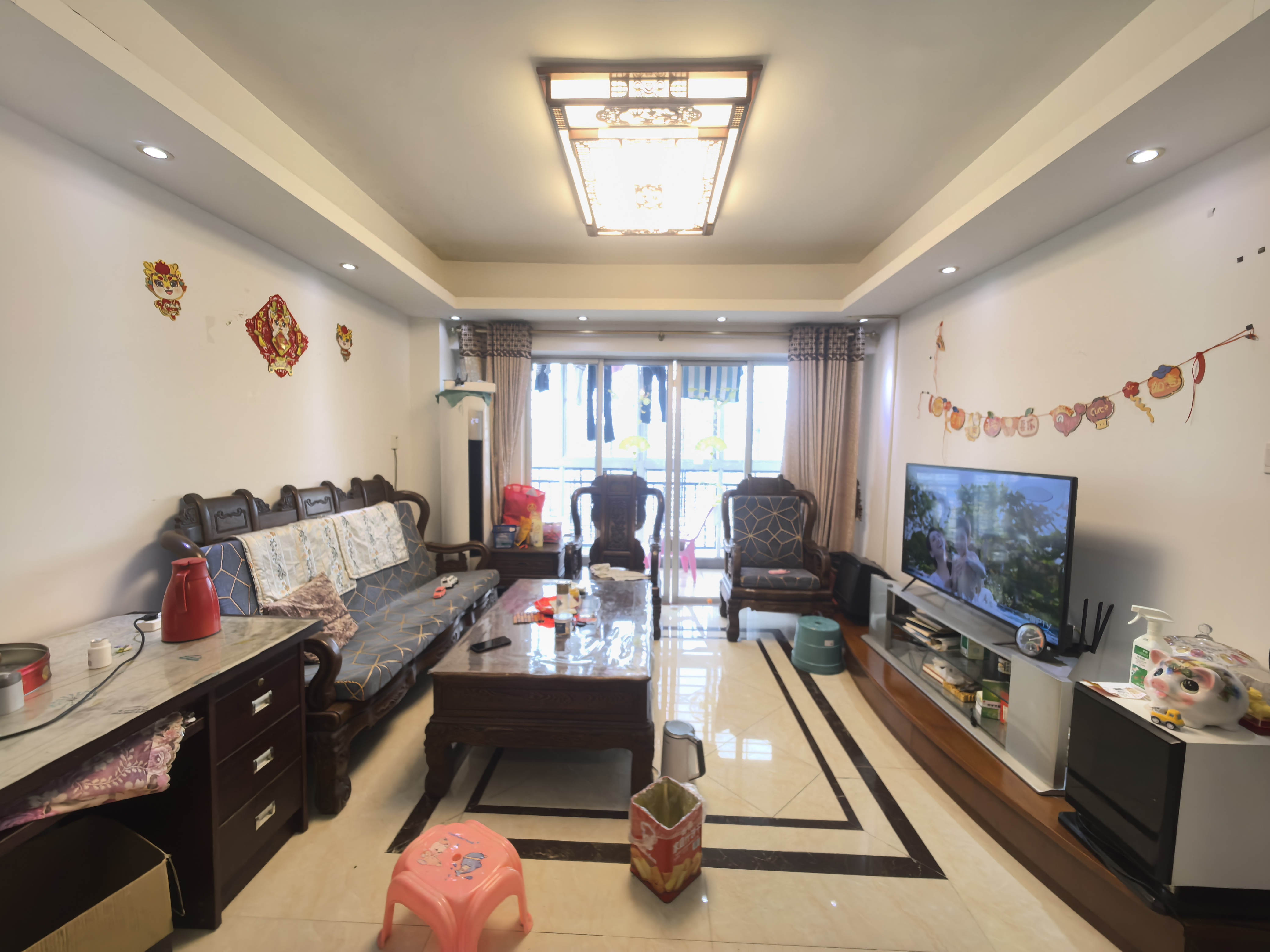 丽都花园 2室2厅1卫 85.0万 丽都花园 2室2厅1卫 85.0万客厅