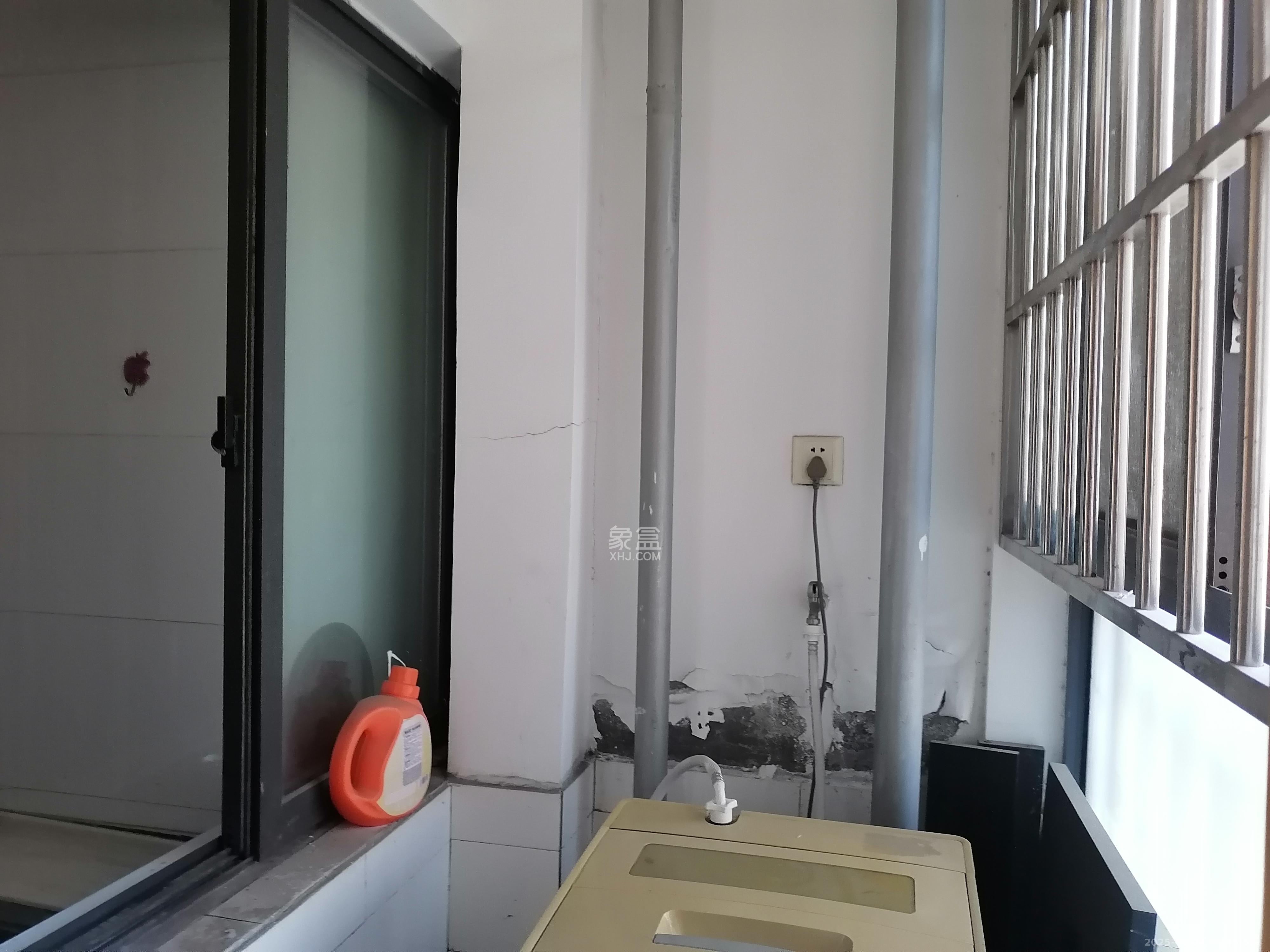 兴威帕克水岸  1室1厅1卫   1400.00元/月室内图
