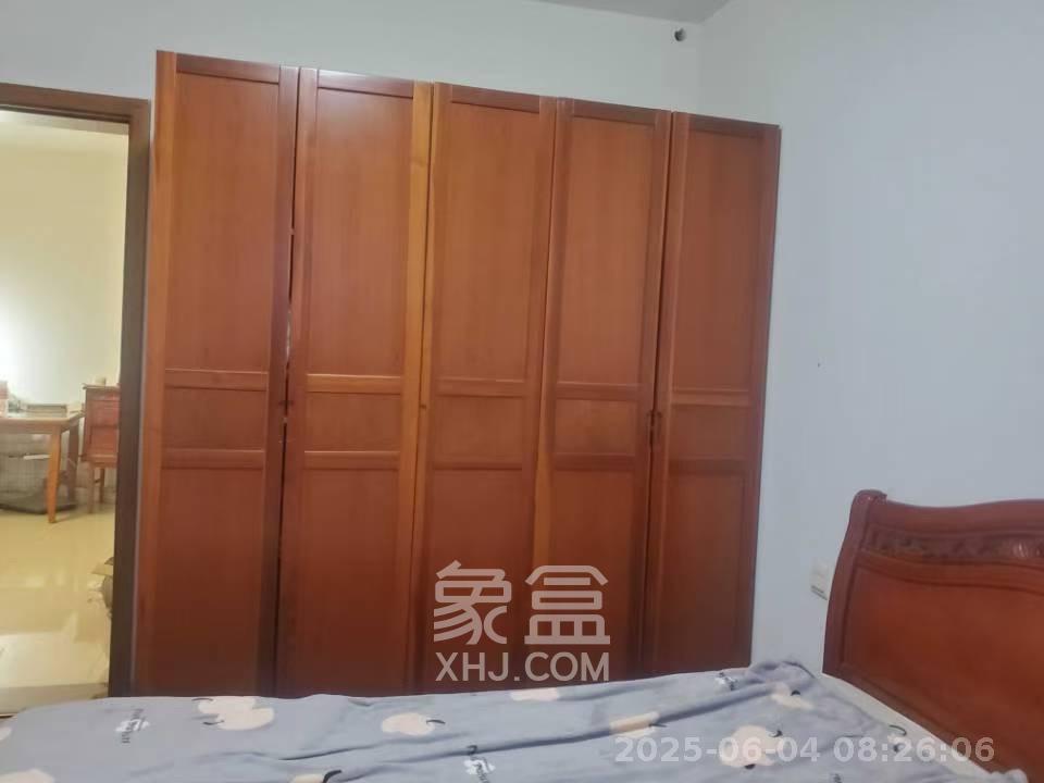 怡海星城  1室2厅1卫    1600.0元/月室内图