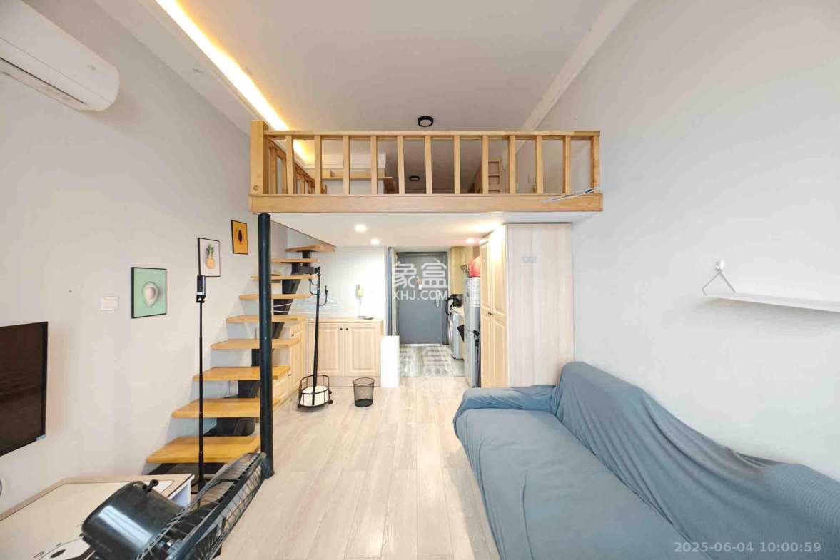 拿铁空间  1室1厅1卫    1600.0元/月 拿铁空间  1室1厅1卫    1600.0元/月室内图