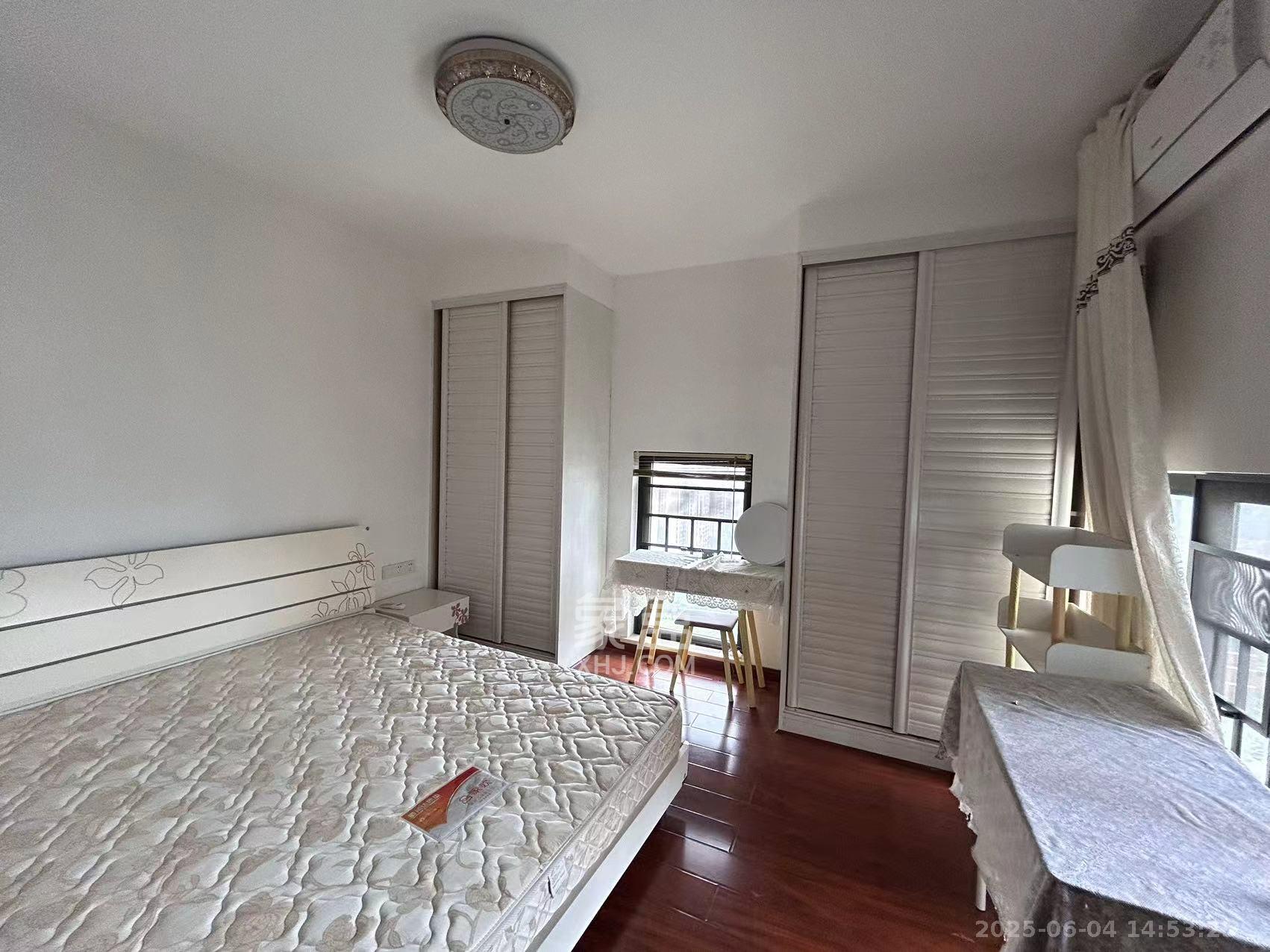 郡原居里 3室2厅1卫 2200.0元/月 郡原居里 3室2厅1卫 2200.0元/月室内图