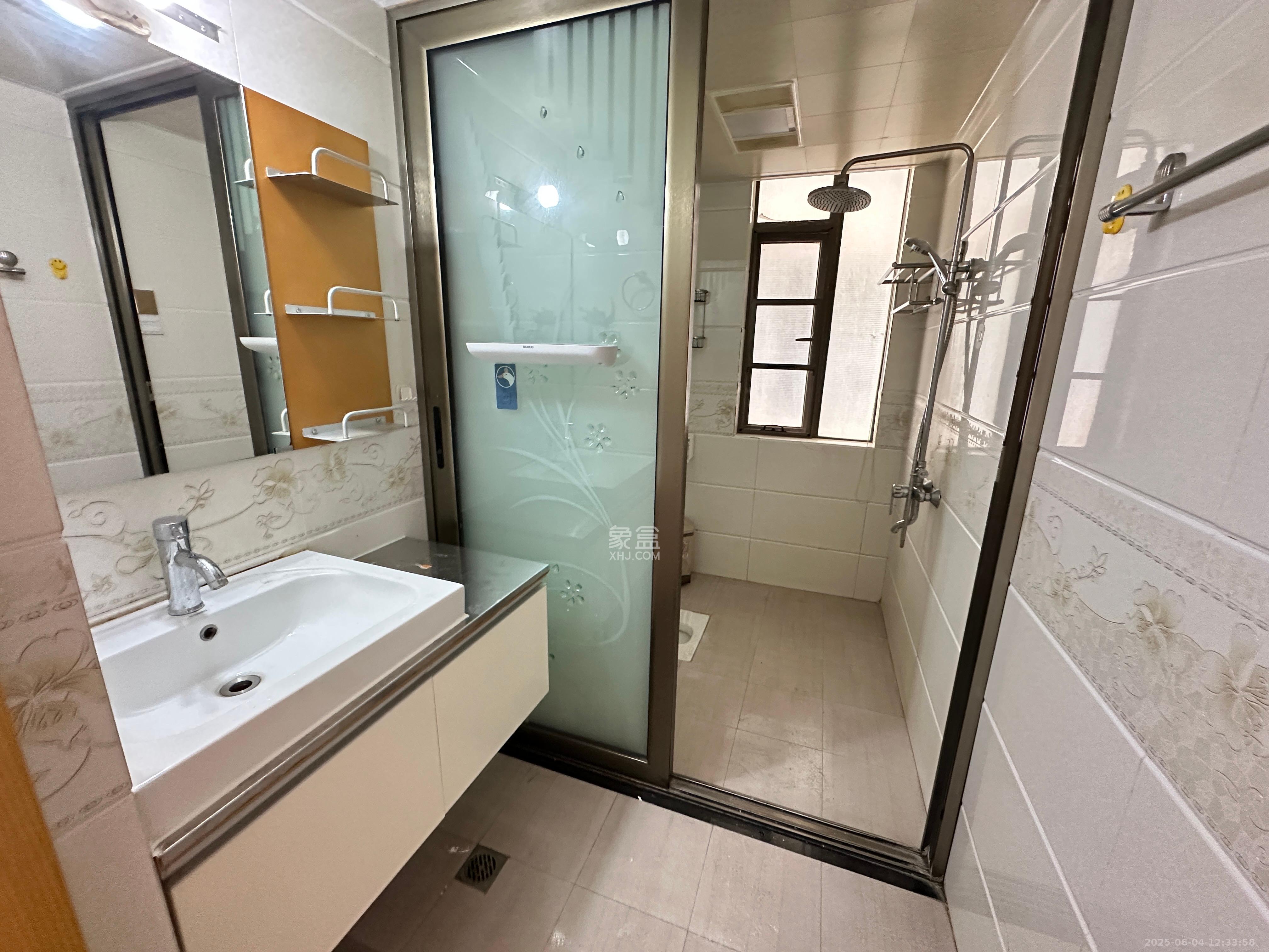 金域南外滩(望江佳园) 3室2厅2卫 3600.0元/月 金域南外滩(望江佳园) 3室2厅2卫 3600.0元/月室内图