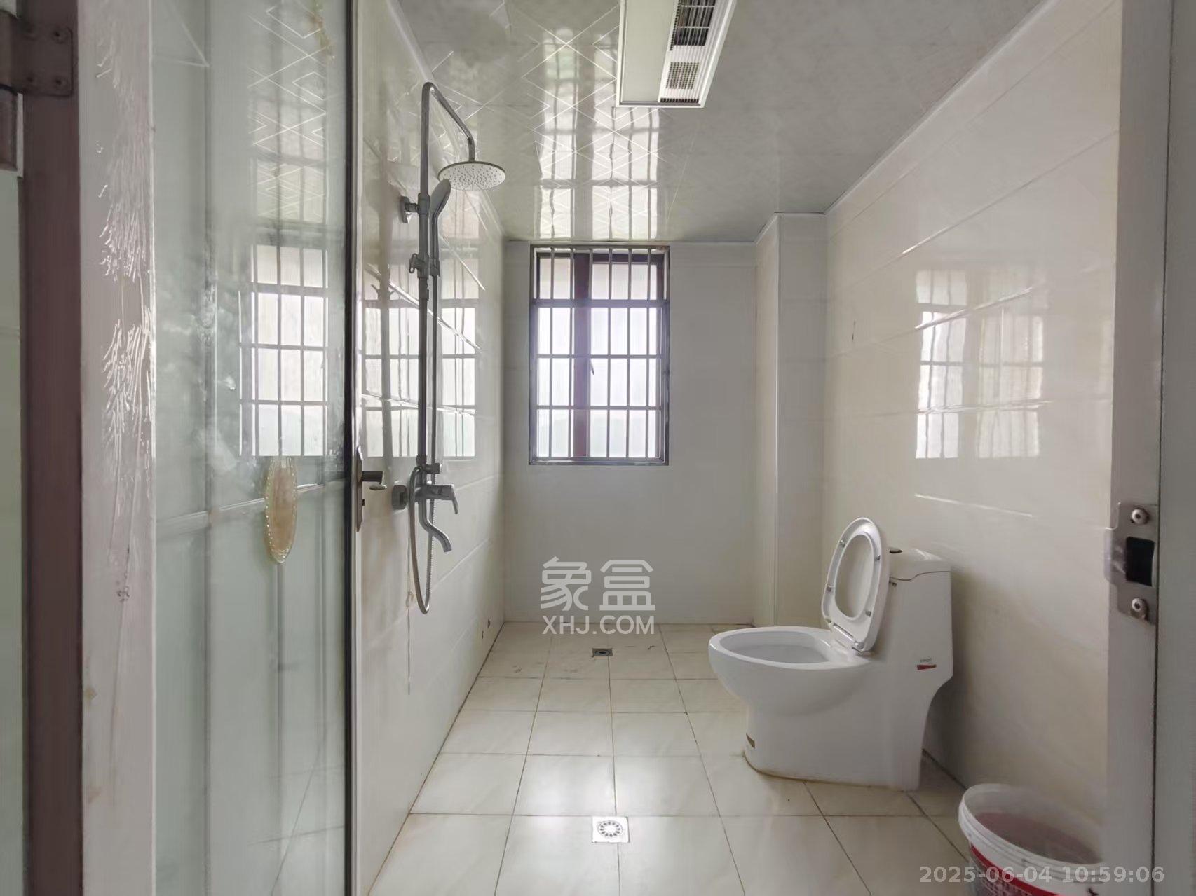 锑都家园 4室2厅2卫 1500.0元/月 锑都家园 4室2厅2卫 1500.0元/月室内图